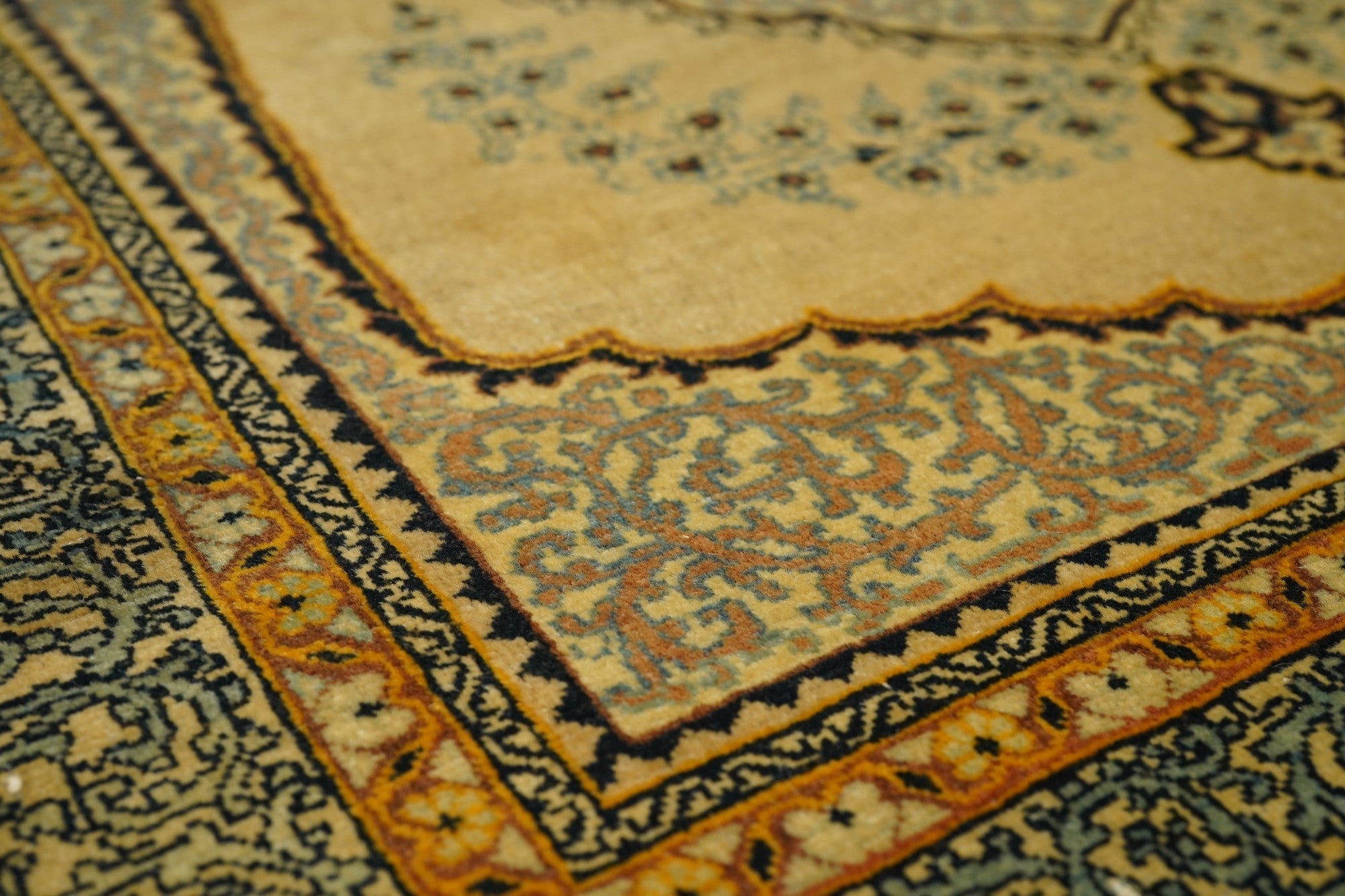 Antique Tabriz Rug 2'10'' x 3'6''