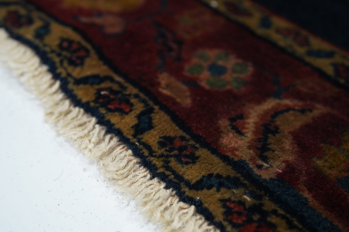 Antique Sarouk Rug 2'7'' x 4'10''