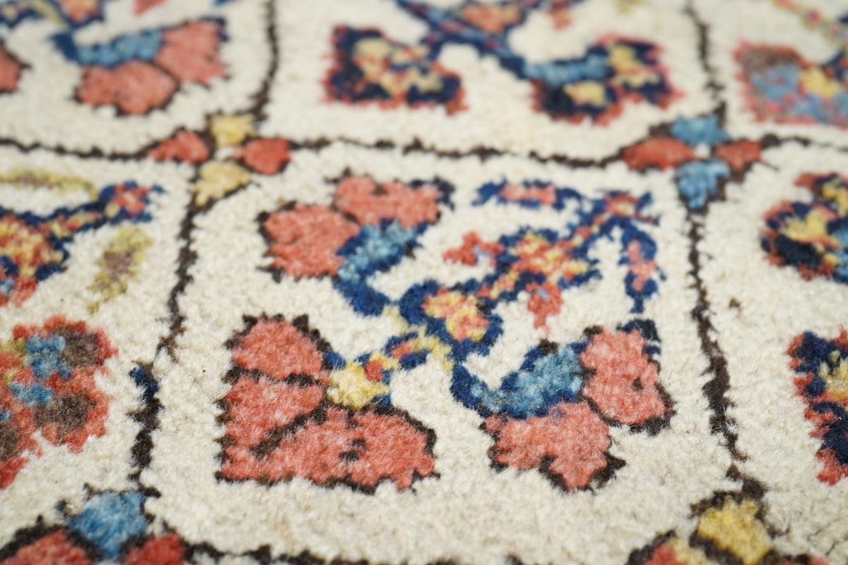 Antique NW Rug 4'10'' x 9'5''