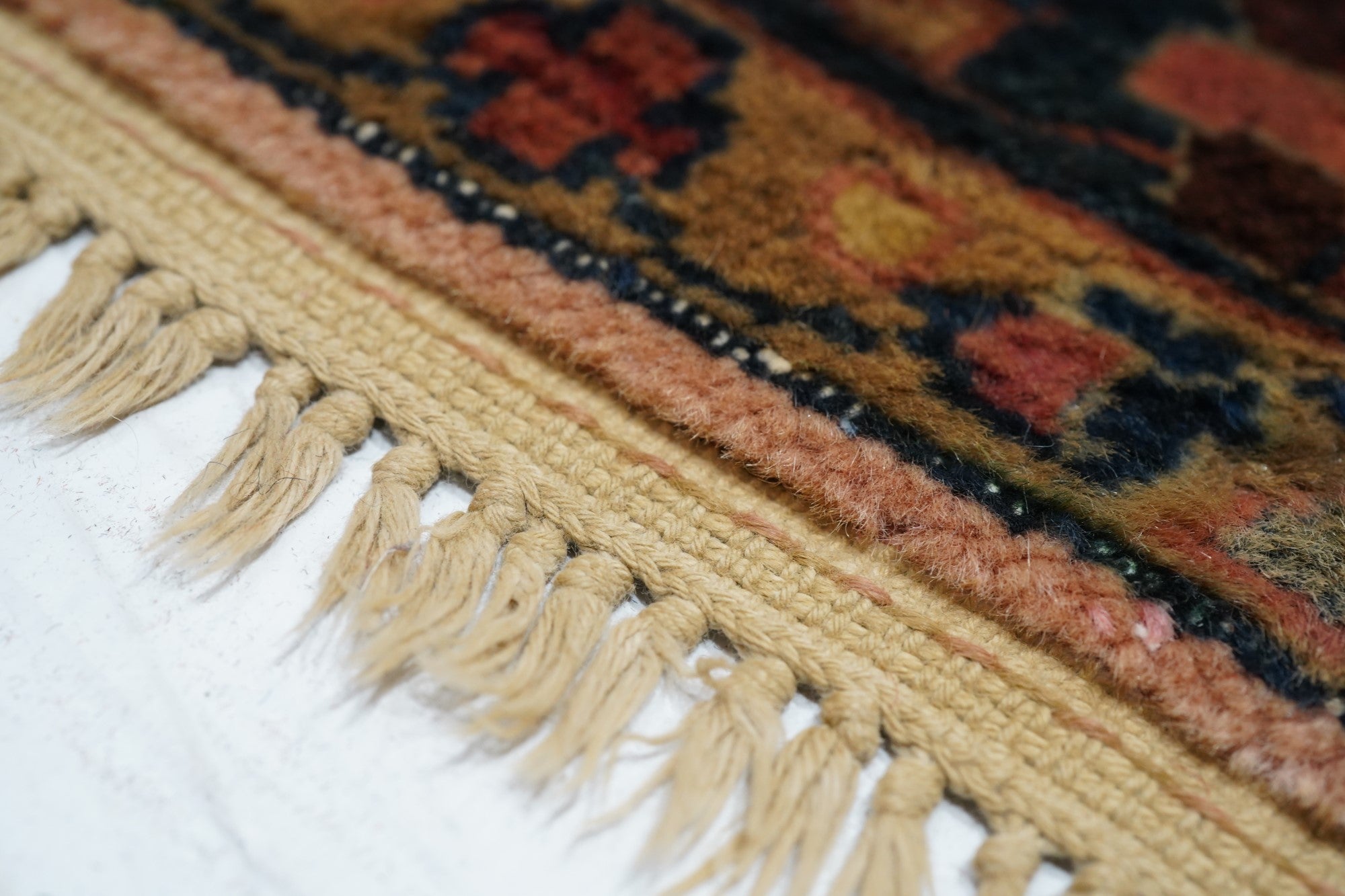 Antique Sarouk Rug 2'6'' x 5'