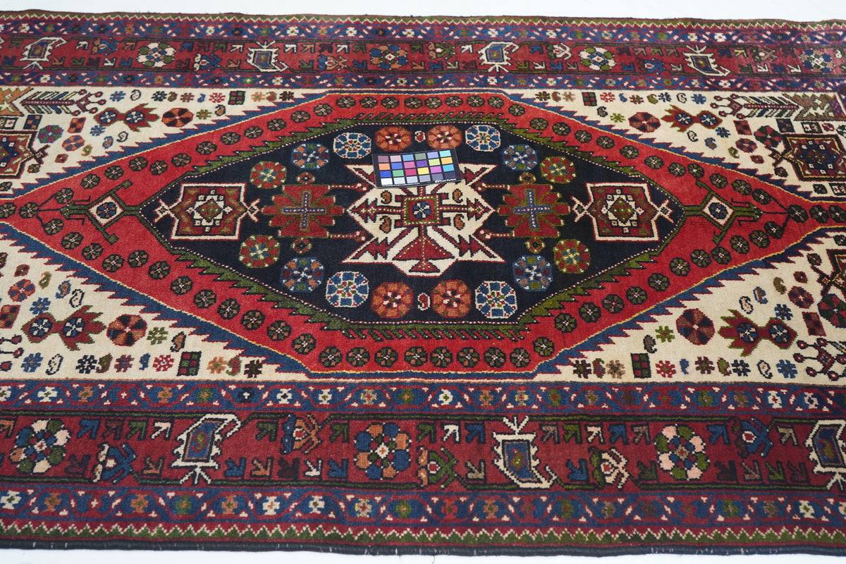 Vintage Bakhtiari Rug 4'7'' x 6'9''