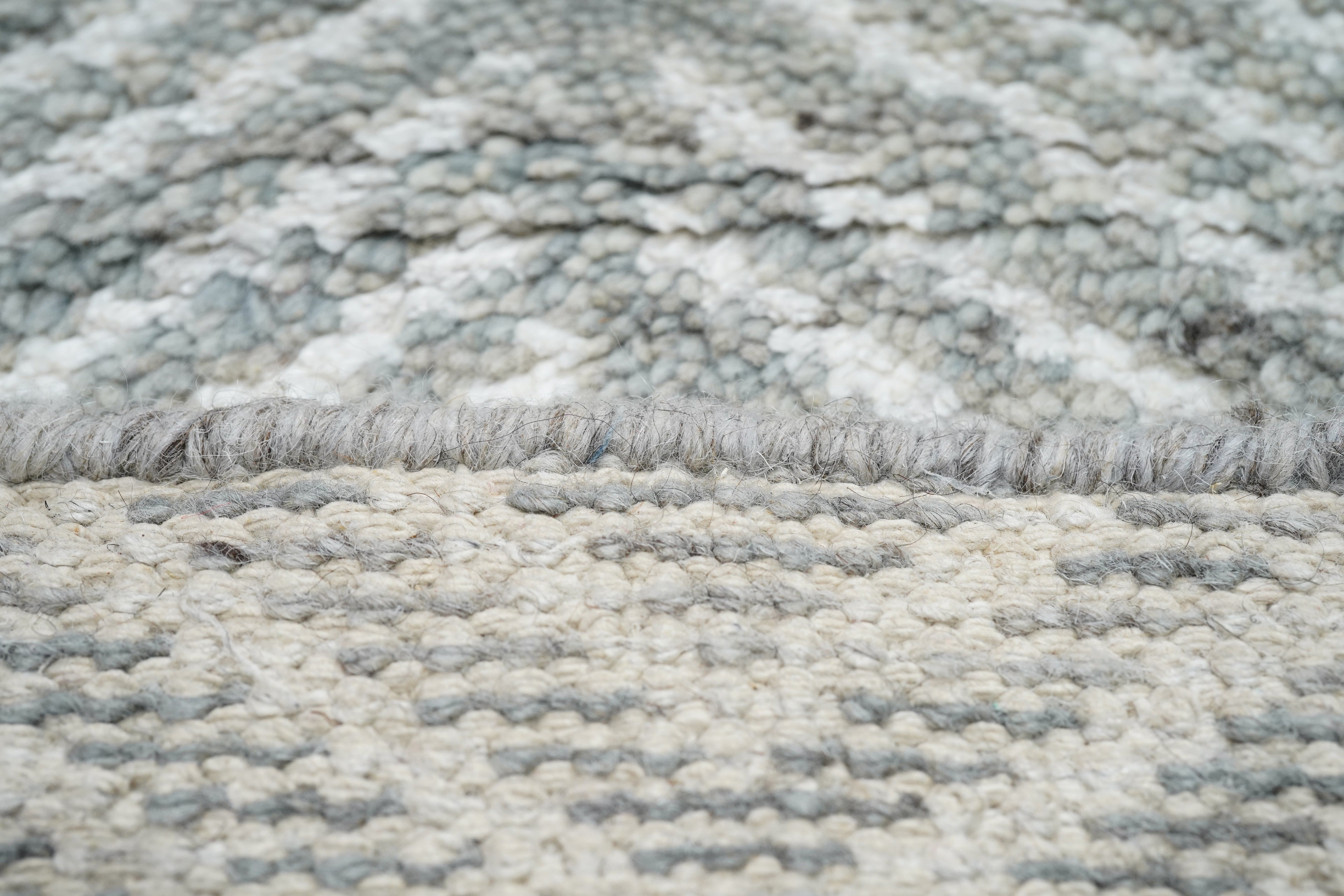 Modern Design Runner 2'6'' x 7'7''
