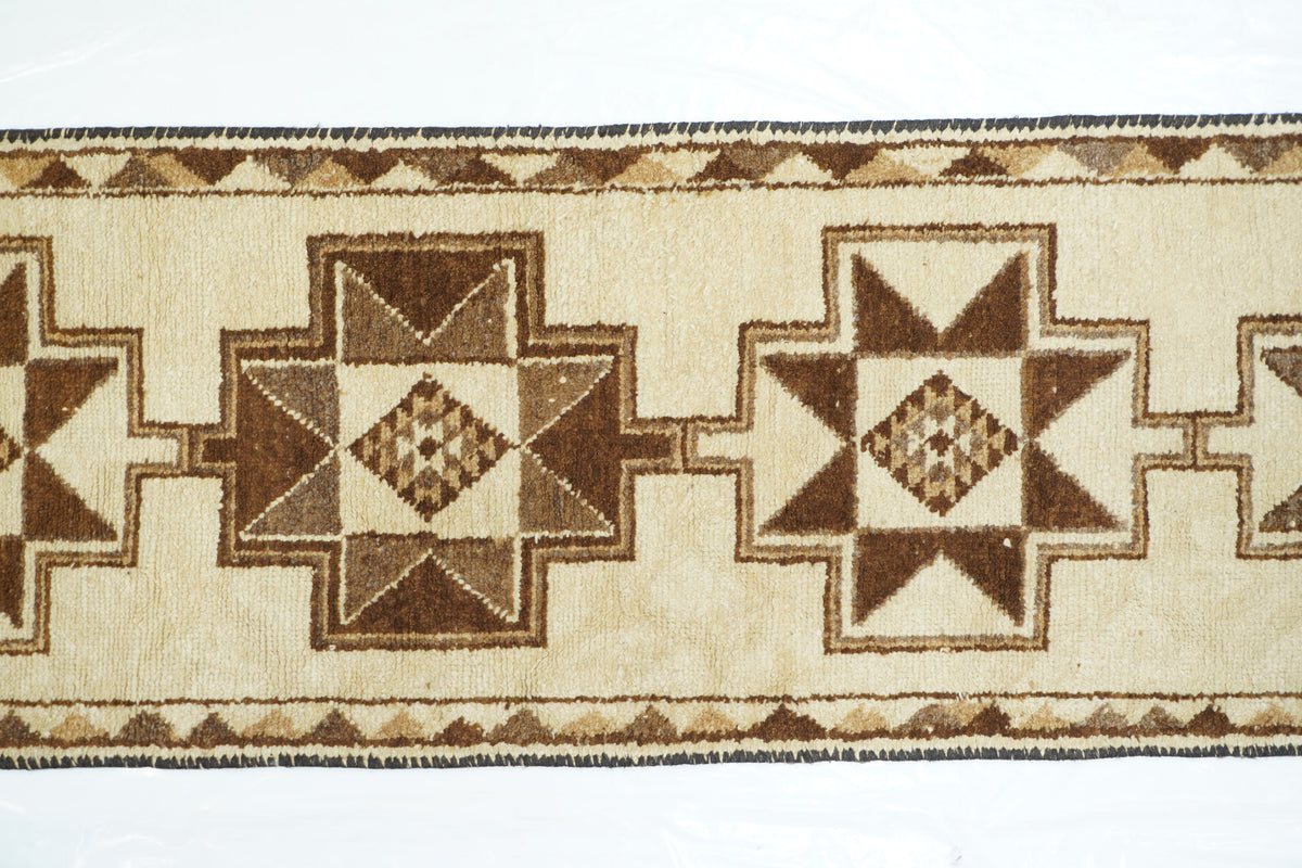 Turkish Rug 3'0'' x 10'7''