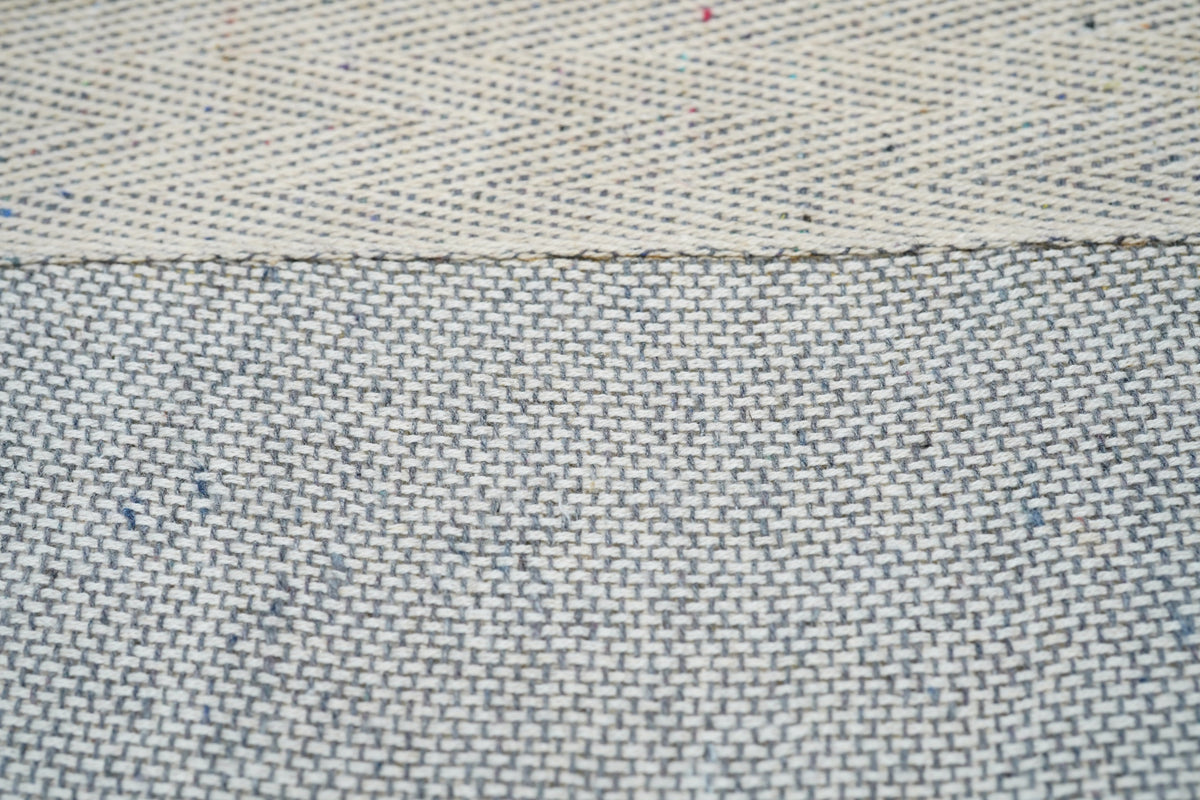 Modern Rug 5'0" x 8'0"