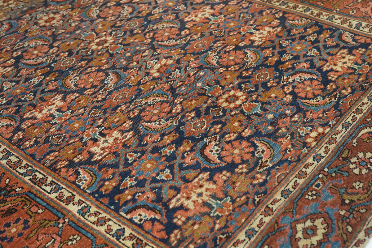 Antique Heriz Serapi Rug 4'9'' x 6'0''