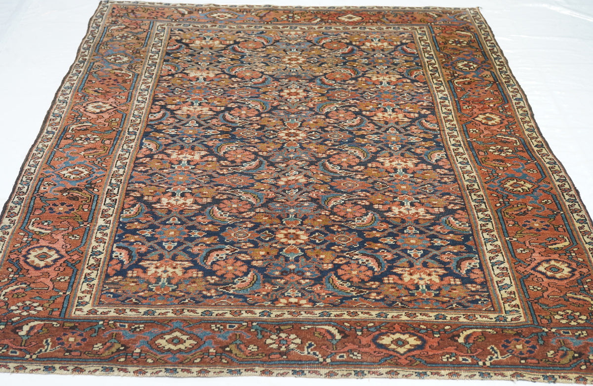 Antique Heriz Serapi Rug 4'9'' x 6'0''