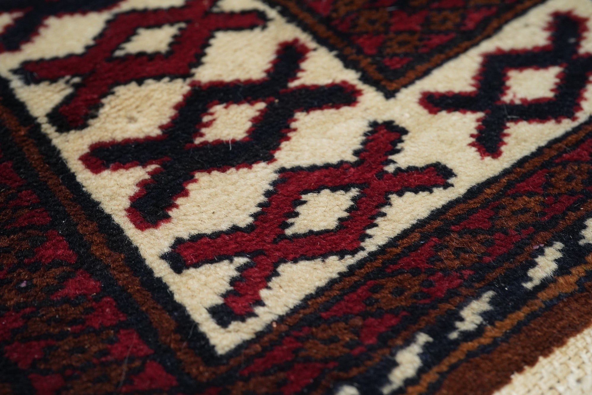 Pakistani Rug 3'2'' x 4'10''