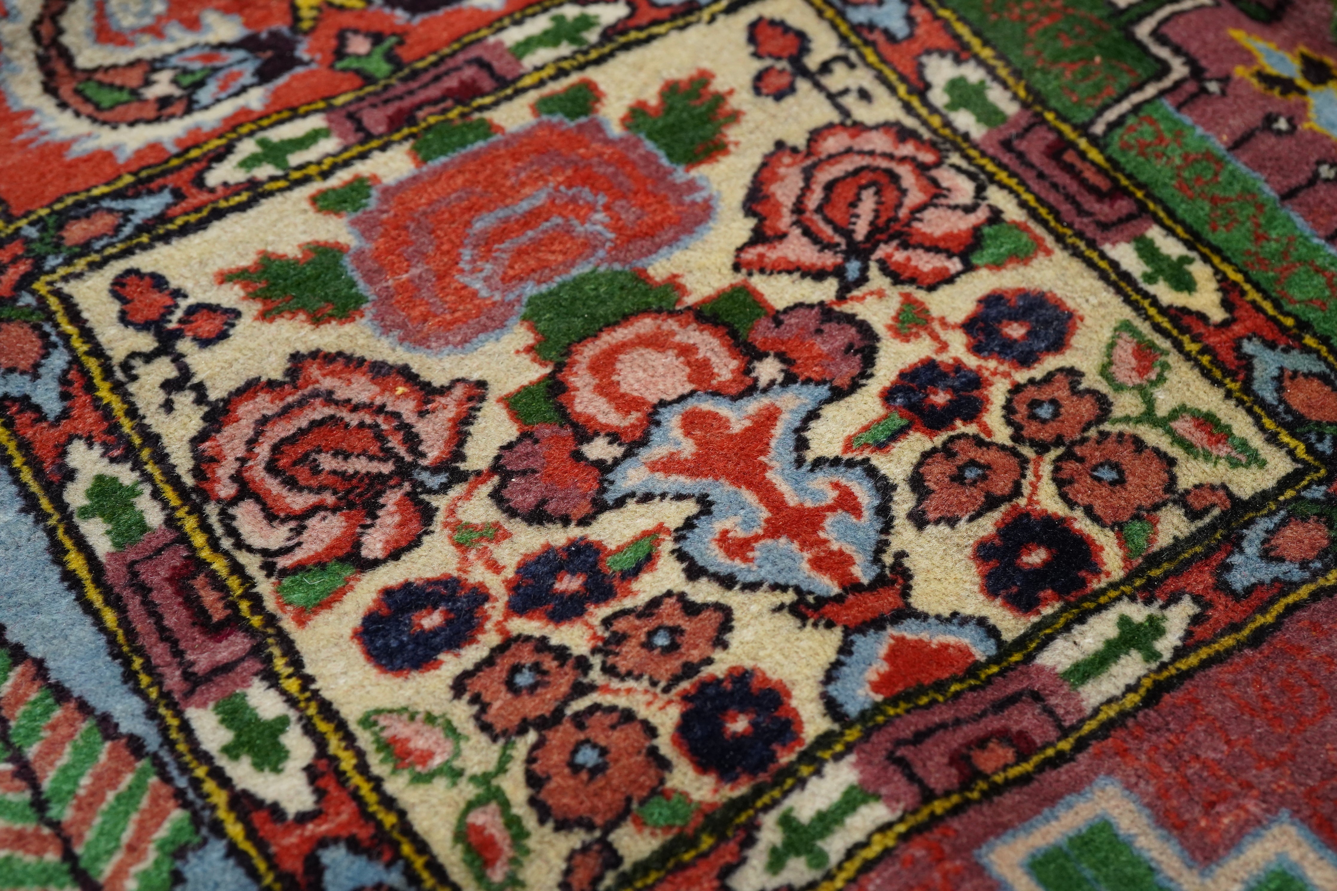 Vintage Bakhtiari Rug 9'5'' x 13'4''