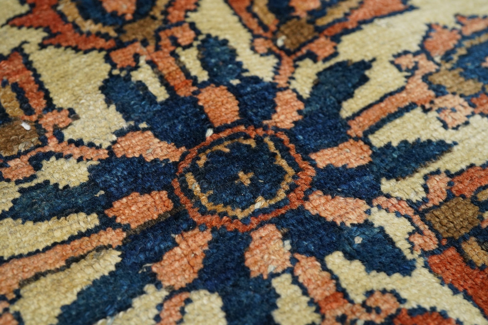 Antique Bakhtiari Rug 6'4'' x 9'6''