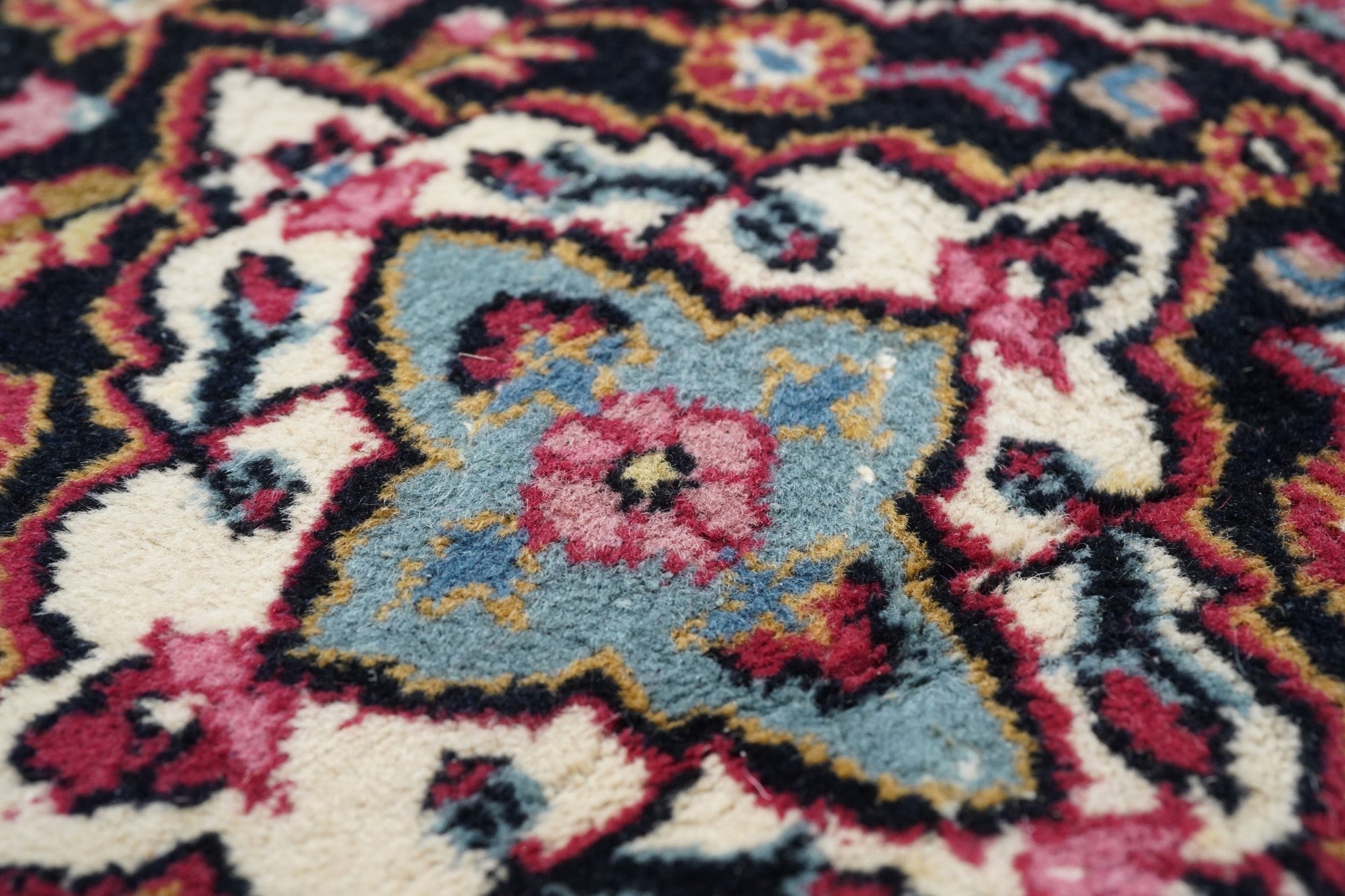 Indian Kashan Rug 3'0" x 4'7''