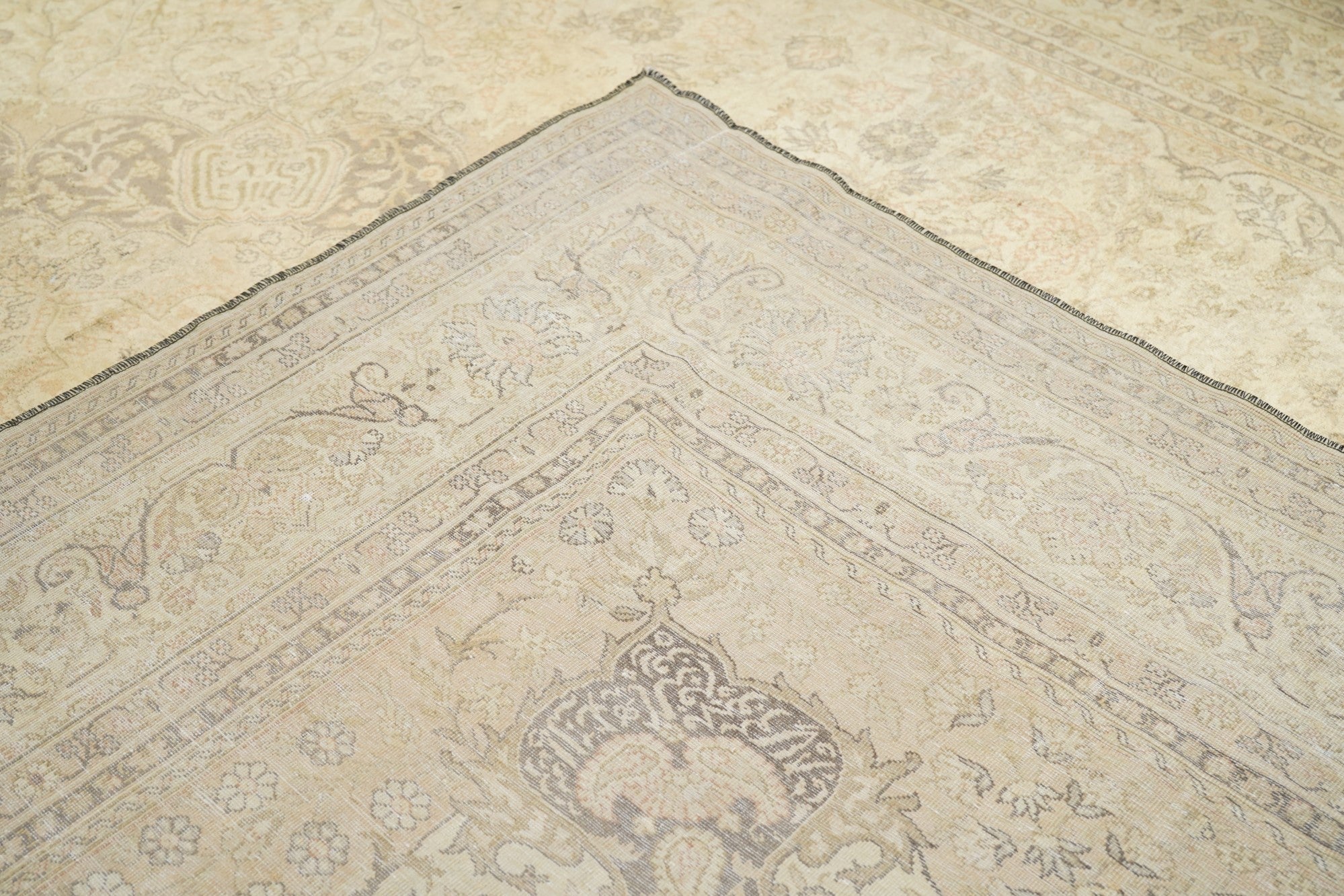 Vintage Turkish Sivas Rug 9'10 x 13' 2''
