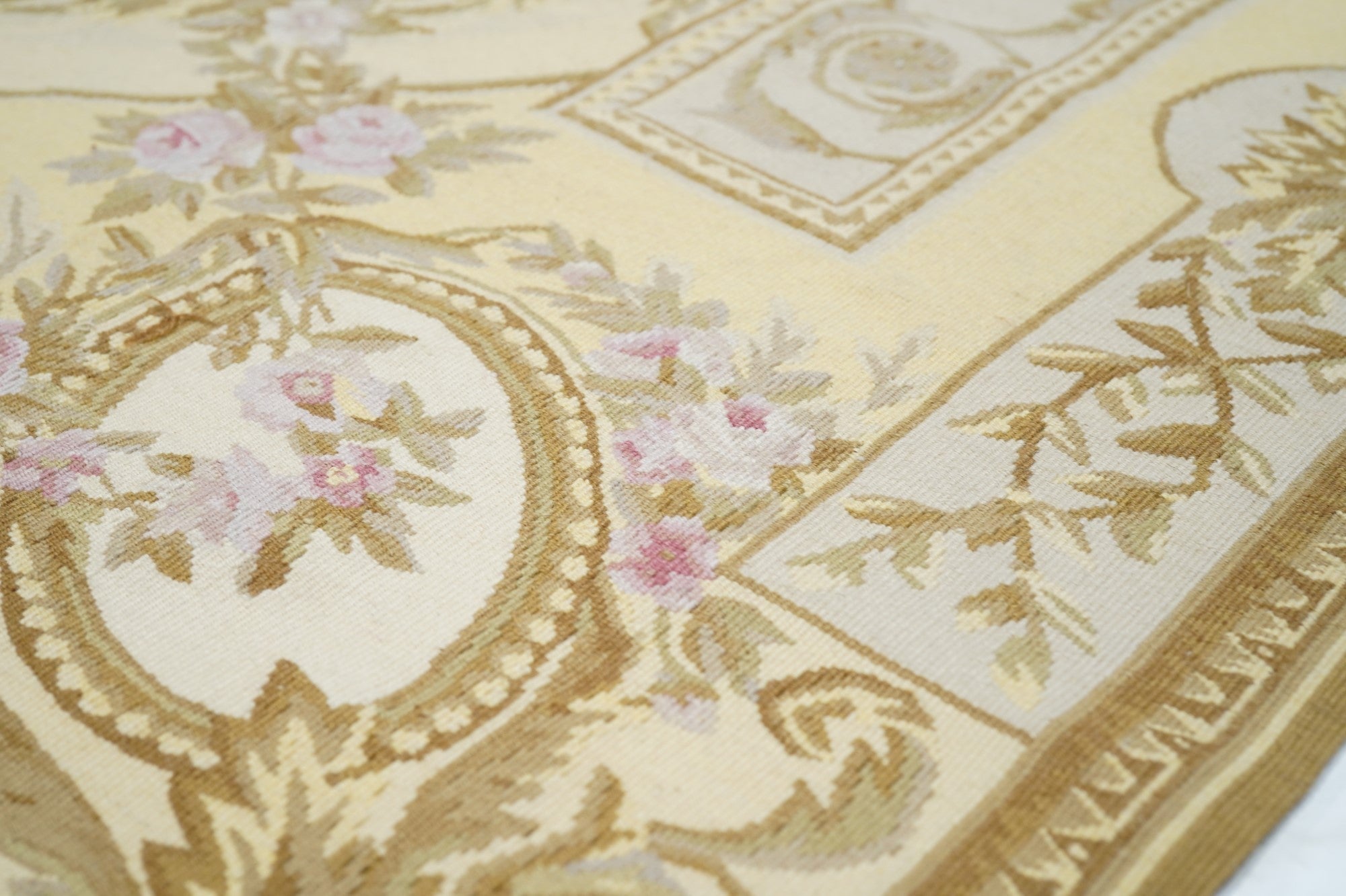 Aubusson Rug 4'0" x 6'0"