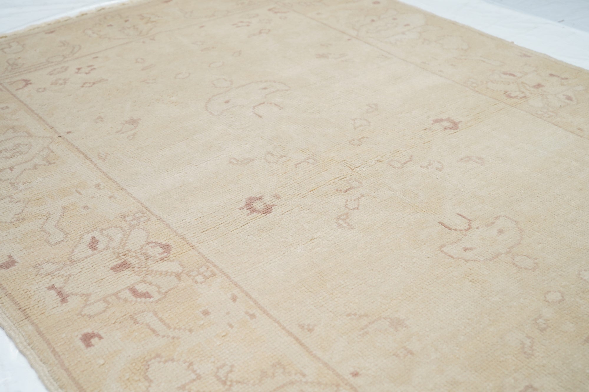 Oushak Rug 4'1'' x 6'1''