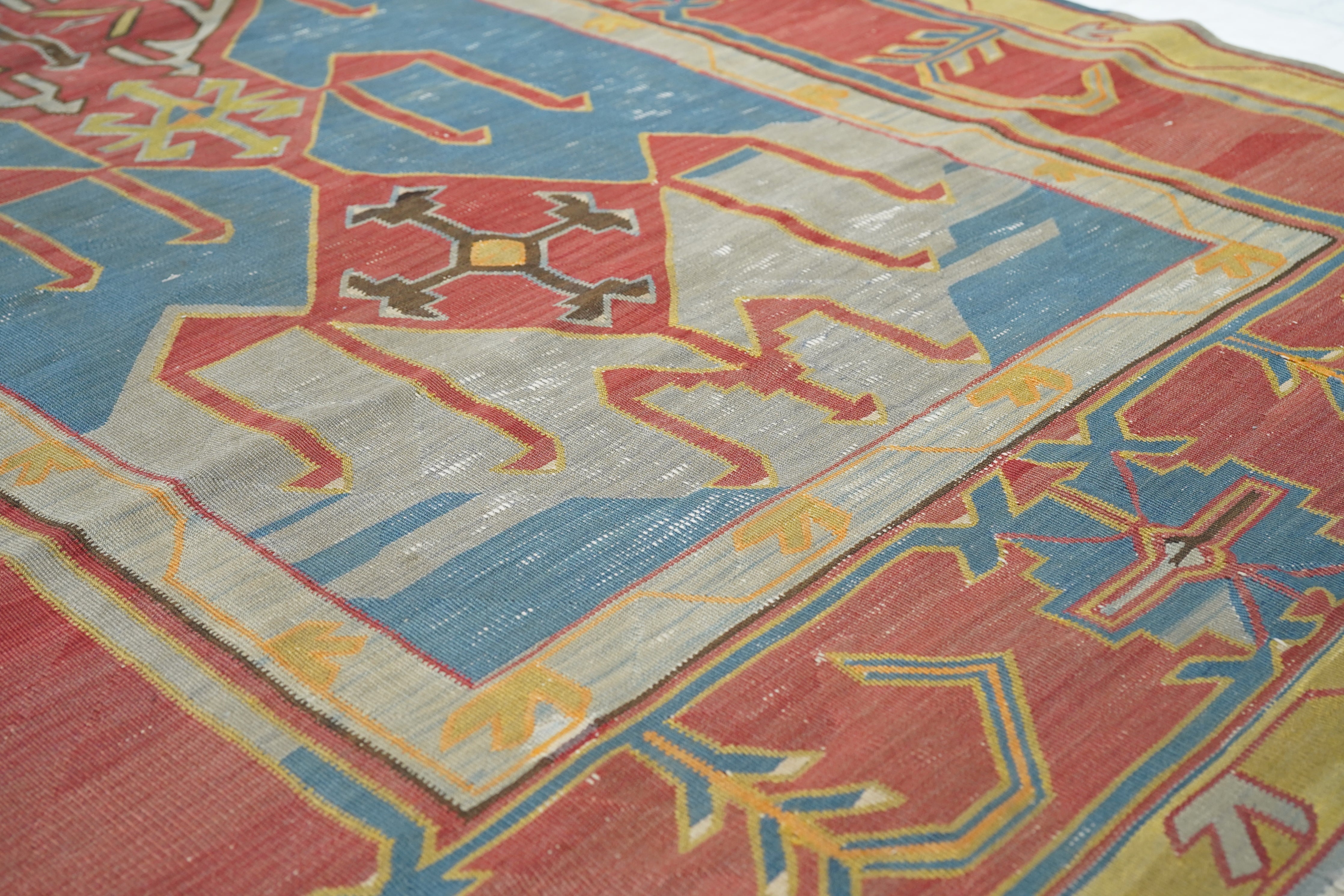 Antique Kilim Rug 4'9'' x 8'9''
