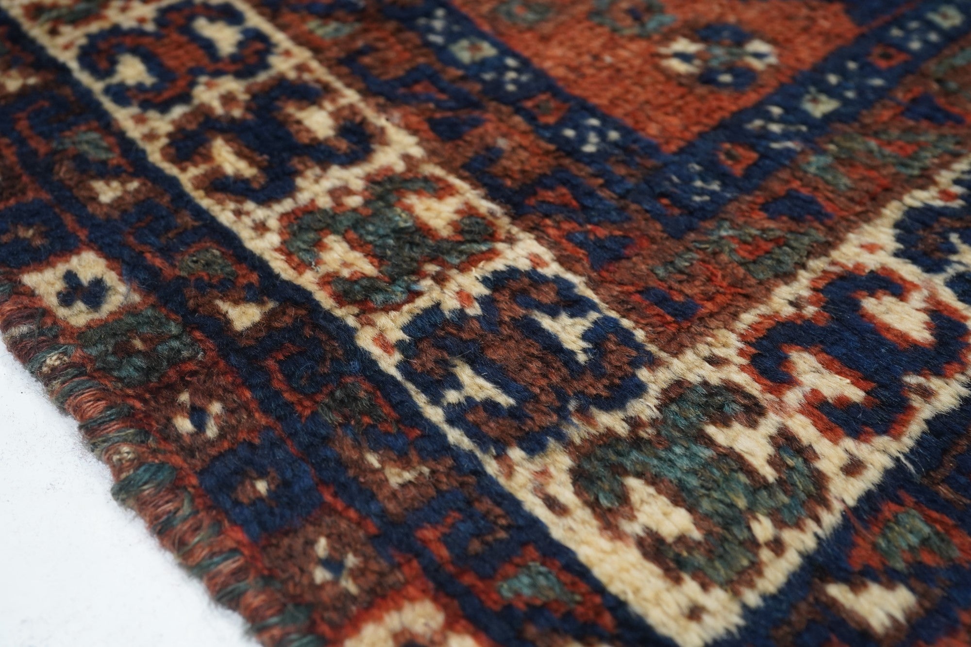 Antique Shiraz Rug 2'9'' x 3'1''