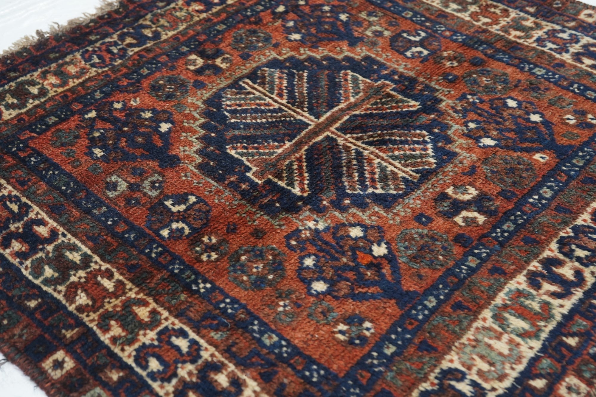 Antique Shiraz Rug 2'9'' x 3'1''