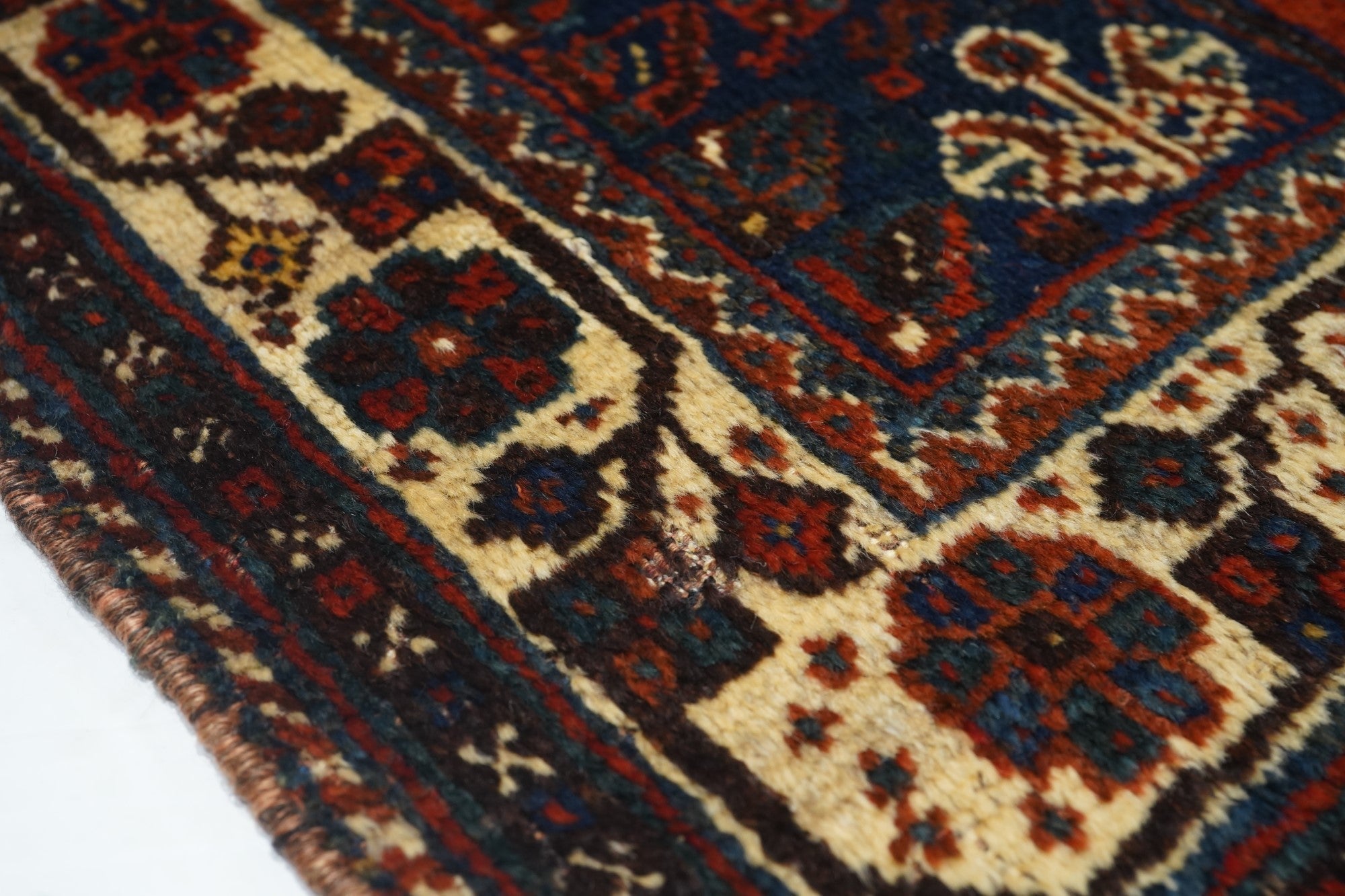 Vintage Shiraz Rug 3'2'' x 3'8''