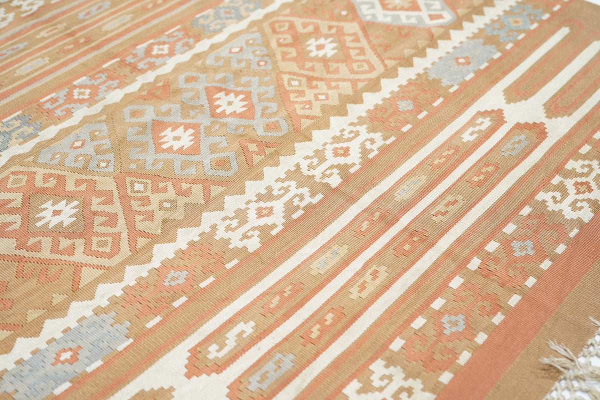 Vintage Kilim Rug 3'0'' x 4'7''