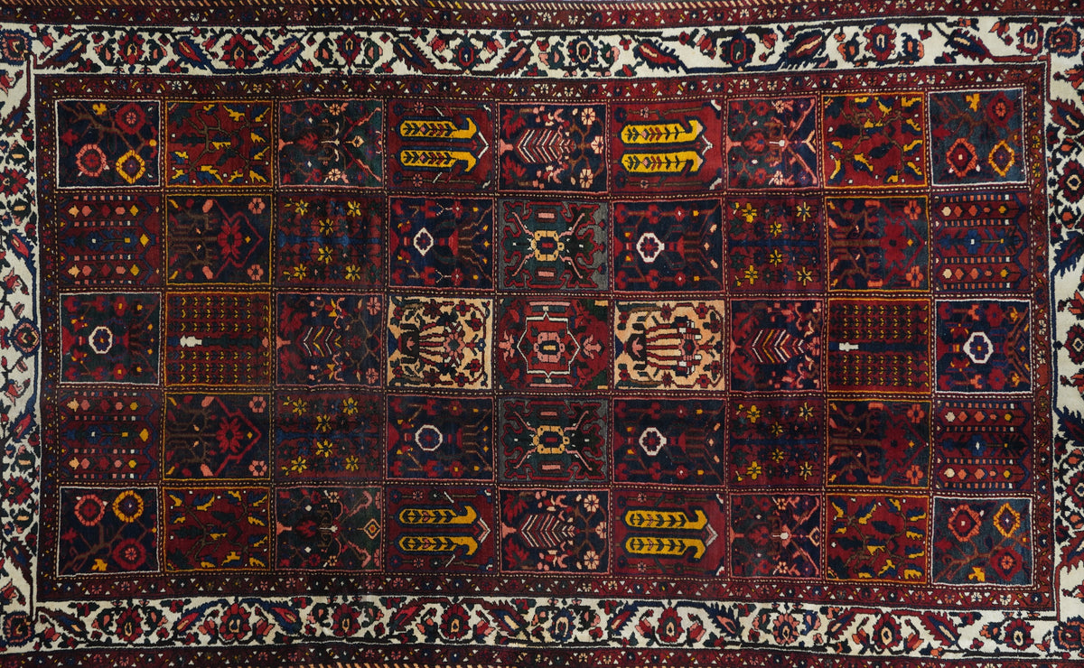 Vintage Bakhtiari Rug 6'7'' x 10'11''