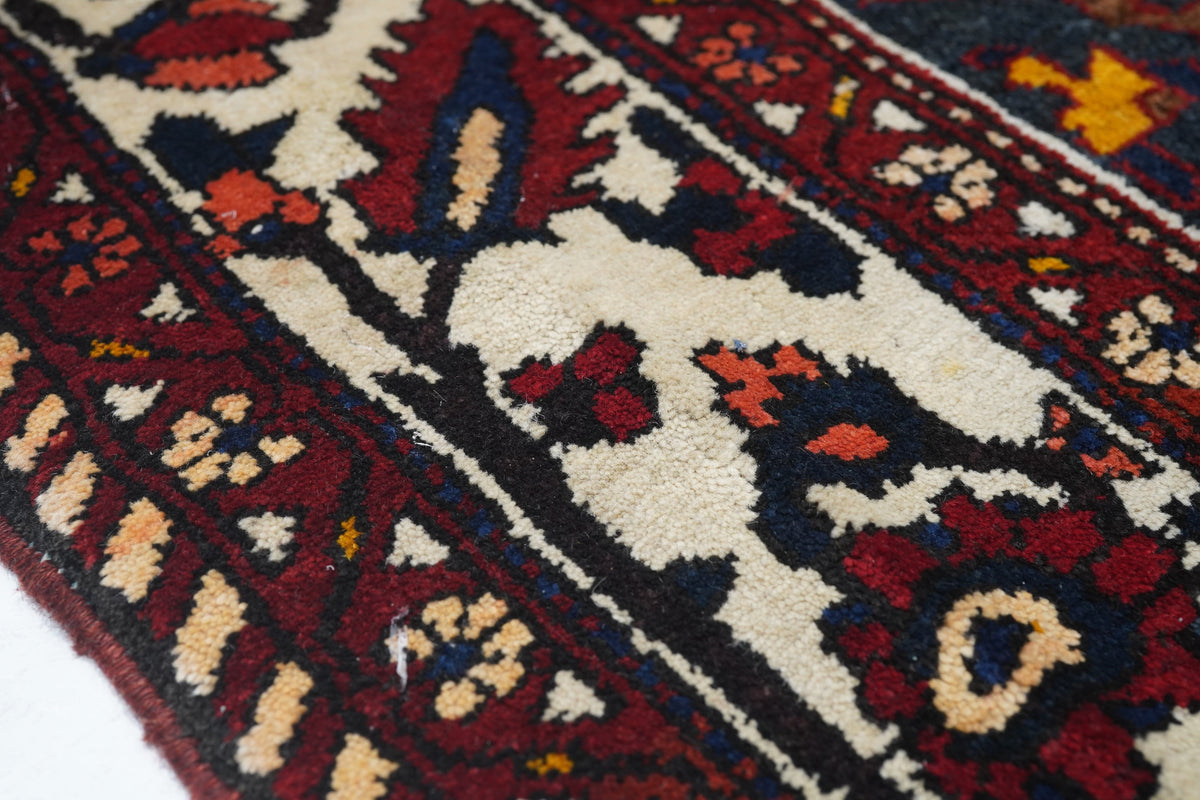 Vintage Bakhtiari Rug 6'7'' x 10'11''