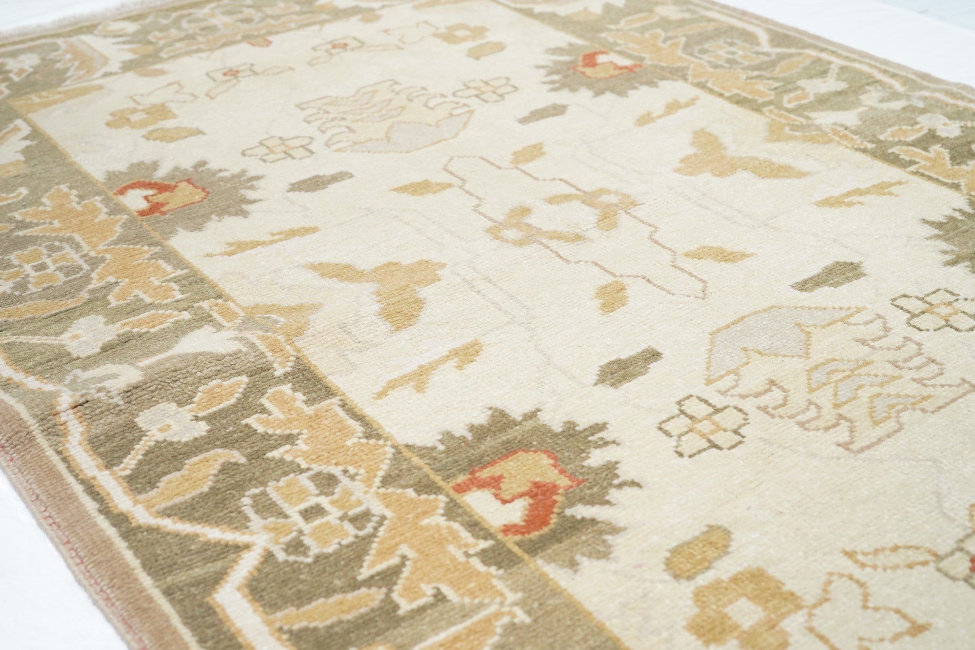 Oushak Rug 4'1'' x 6'1''
