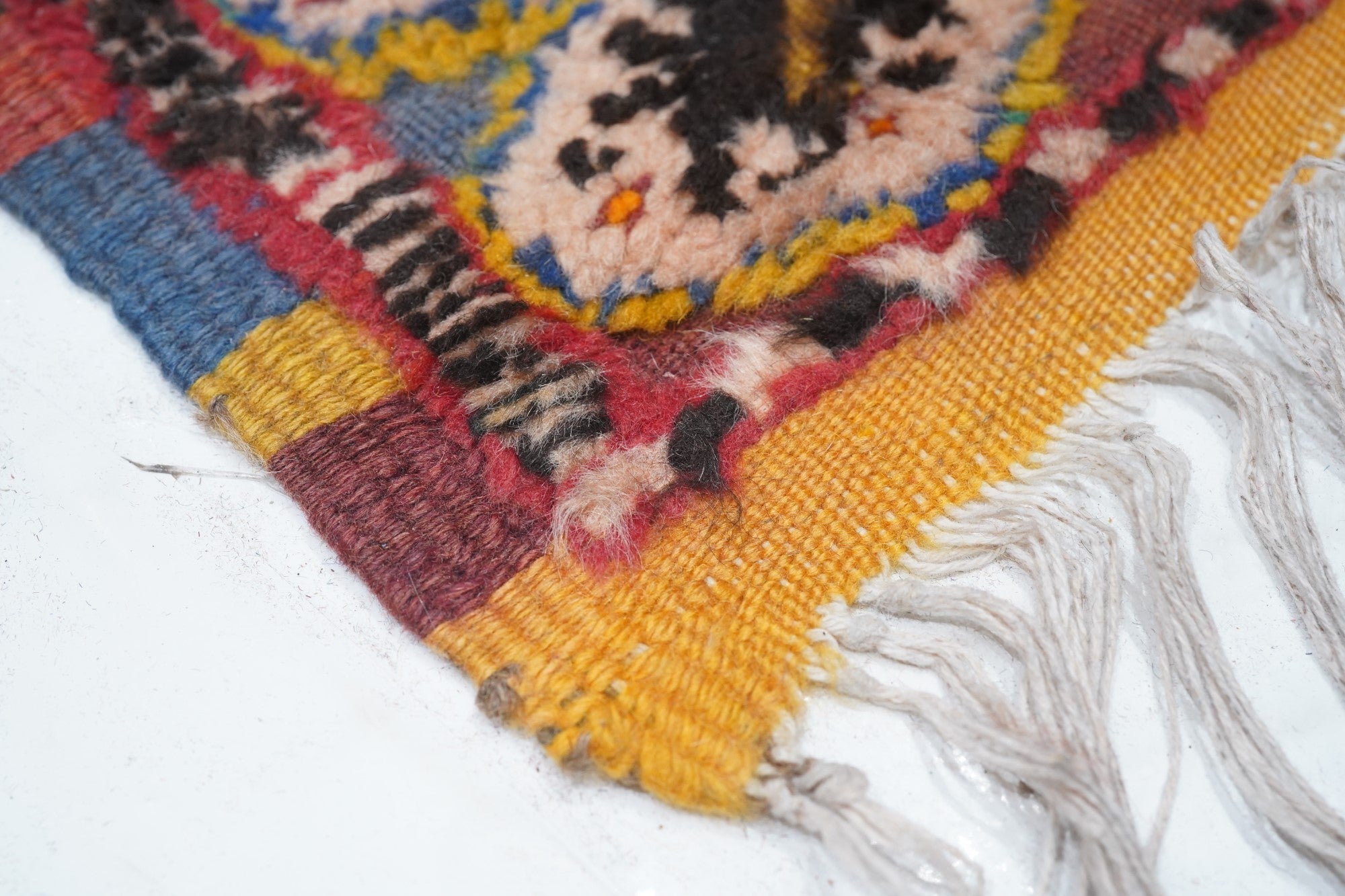 Vintage Moroccan Rug 2'4'' x 5'5''