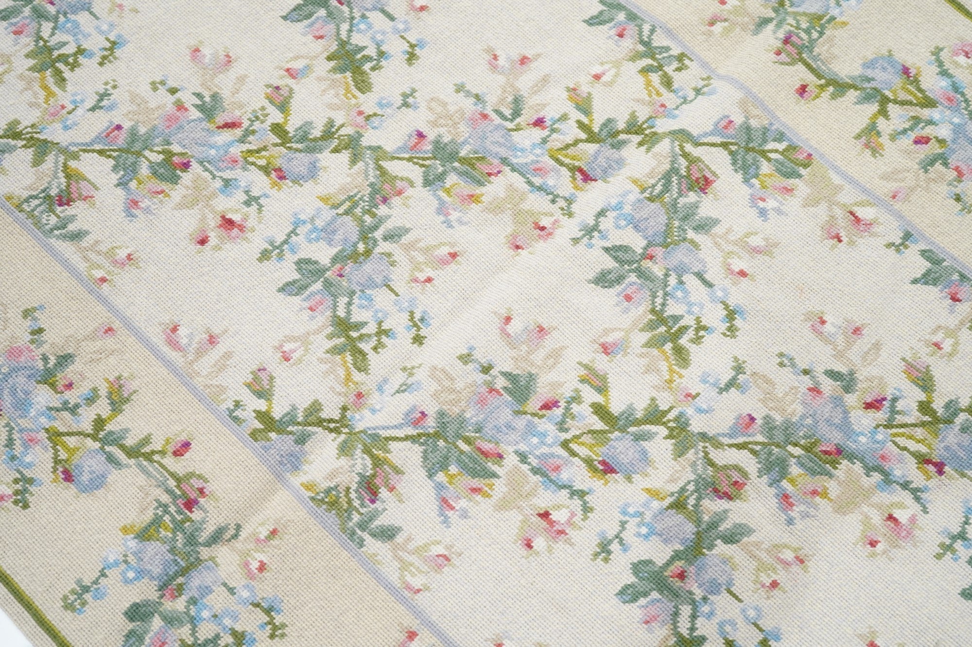 French Aubusson Design Rug 3' x 5'
