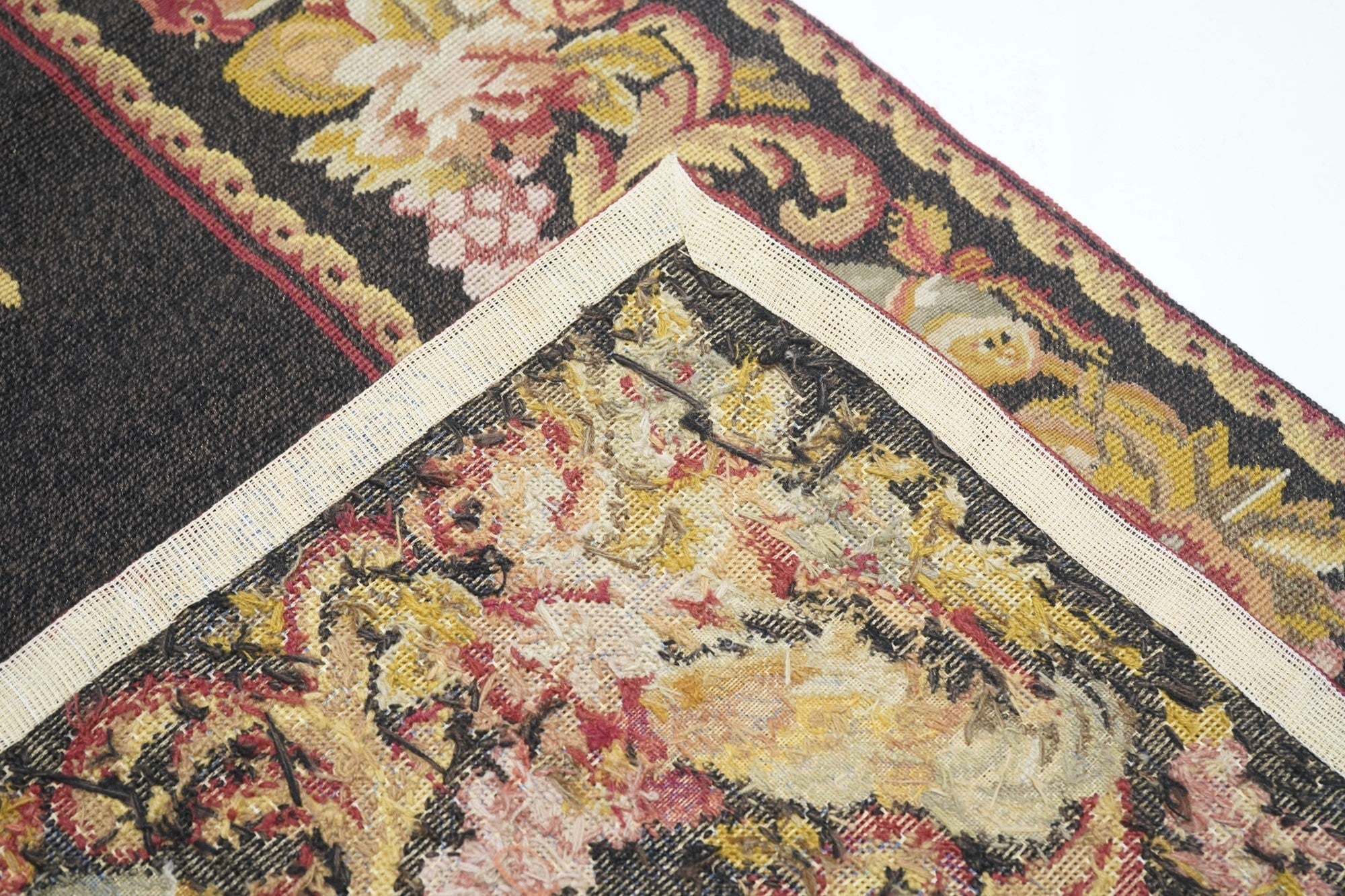 Needle Point Runner 2'8'' x 7'8''