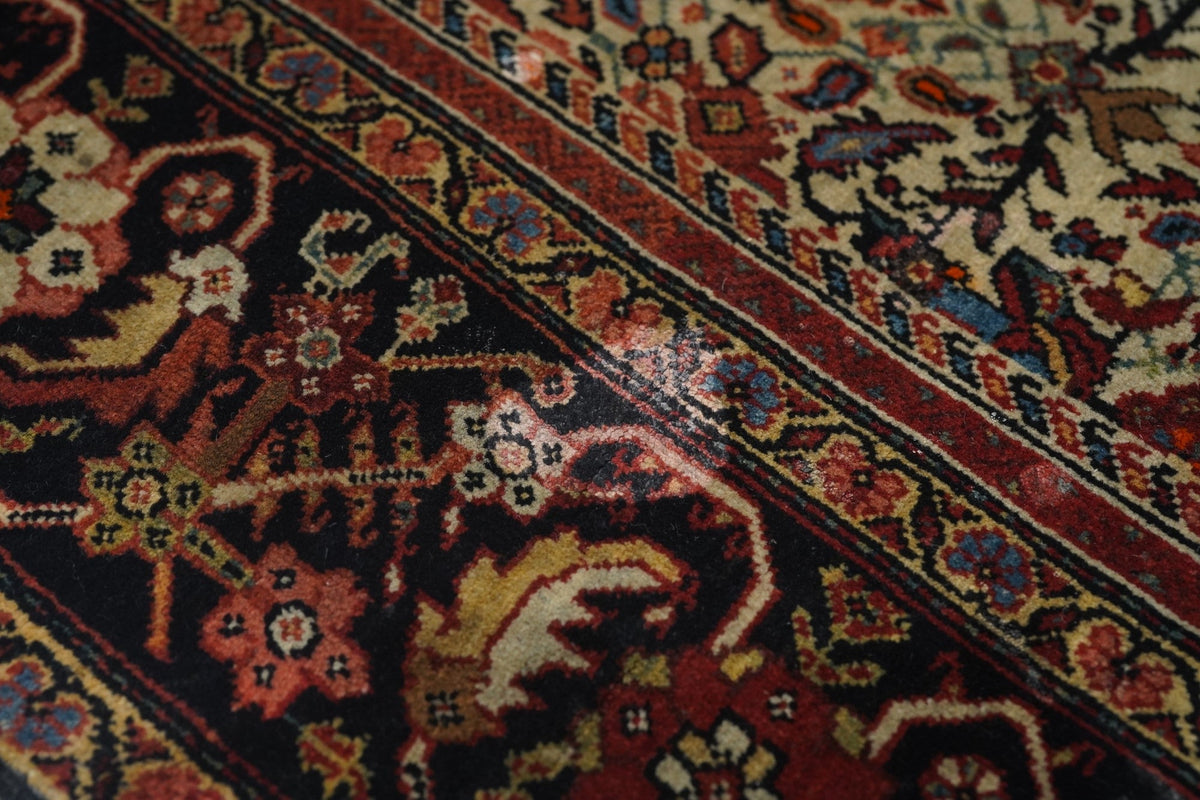 Antique Sarouk Rug 4'2" x 6'9"