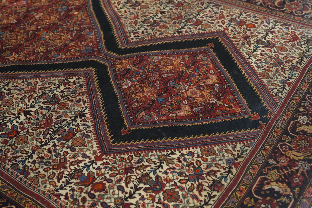 Antique Sarouk Rug 4'2" x 6'9"