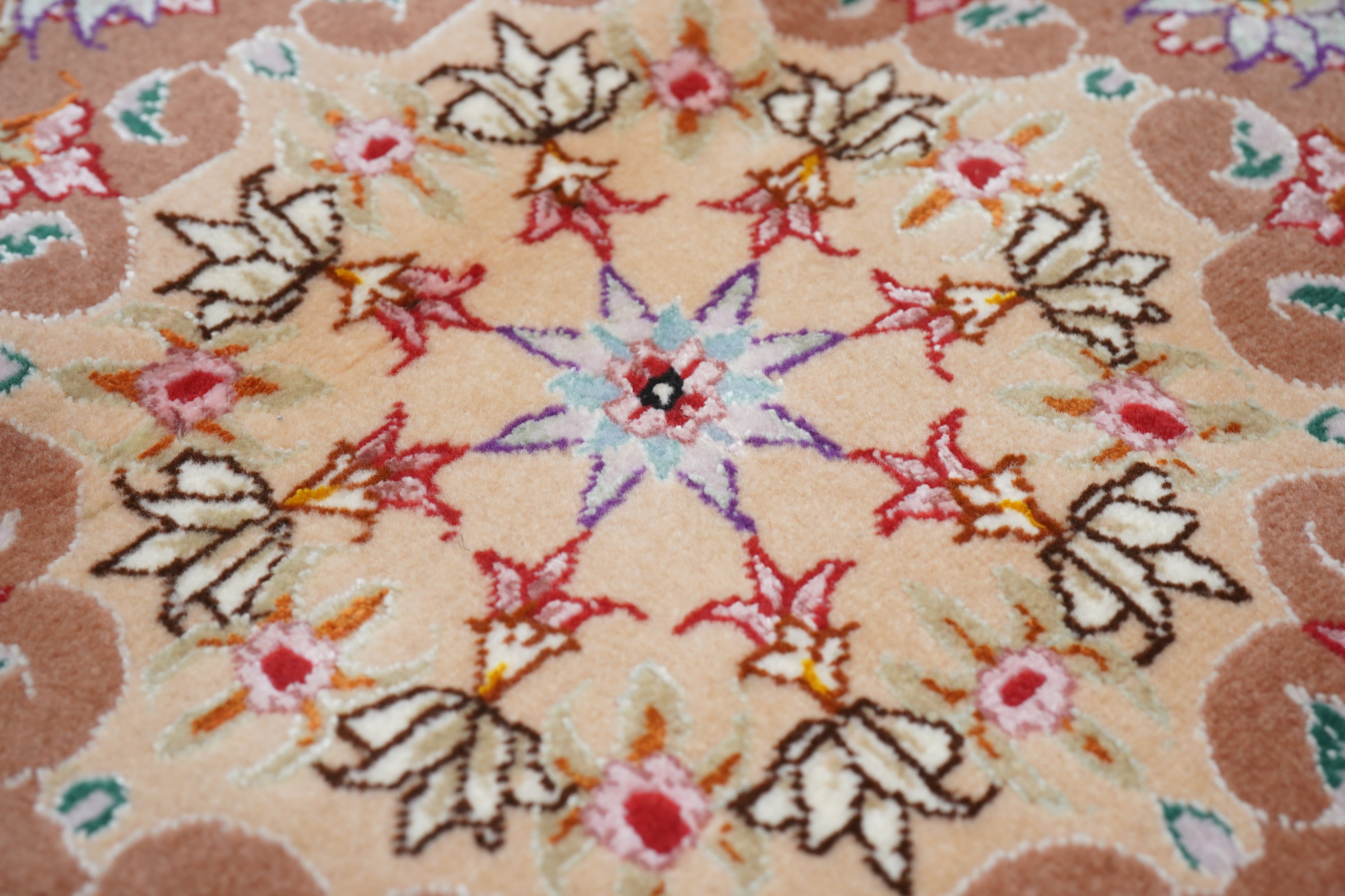Extremely Fine Vintage Tabriz Rug 3' 3" x 5'0"