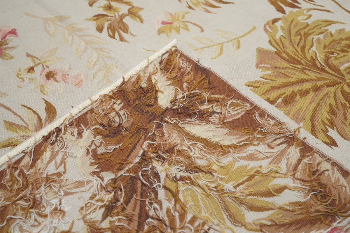 Aubusson Rug 6'0" x 9'0"