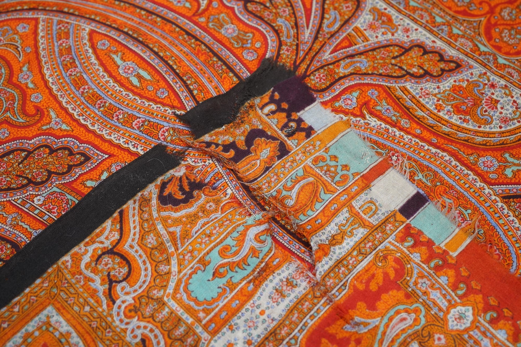 Antique Indian Textile Paisley Shall. Left Middle Part Missing 5'2'' x 10'1''