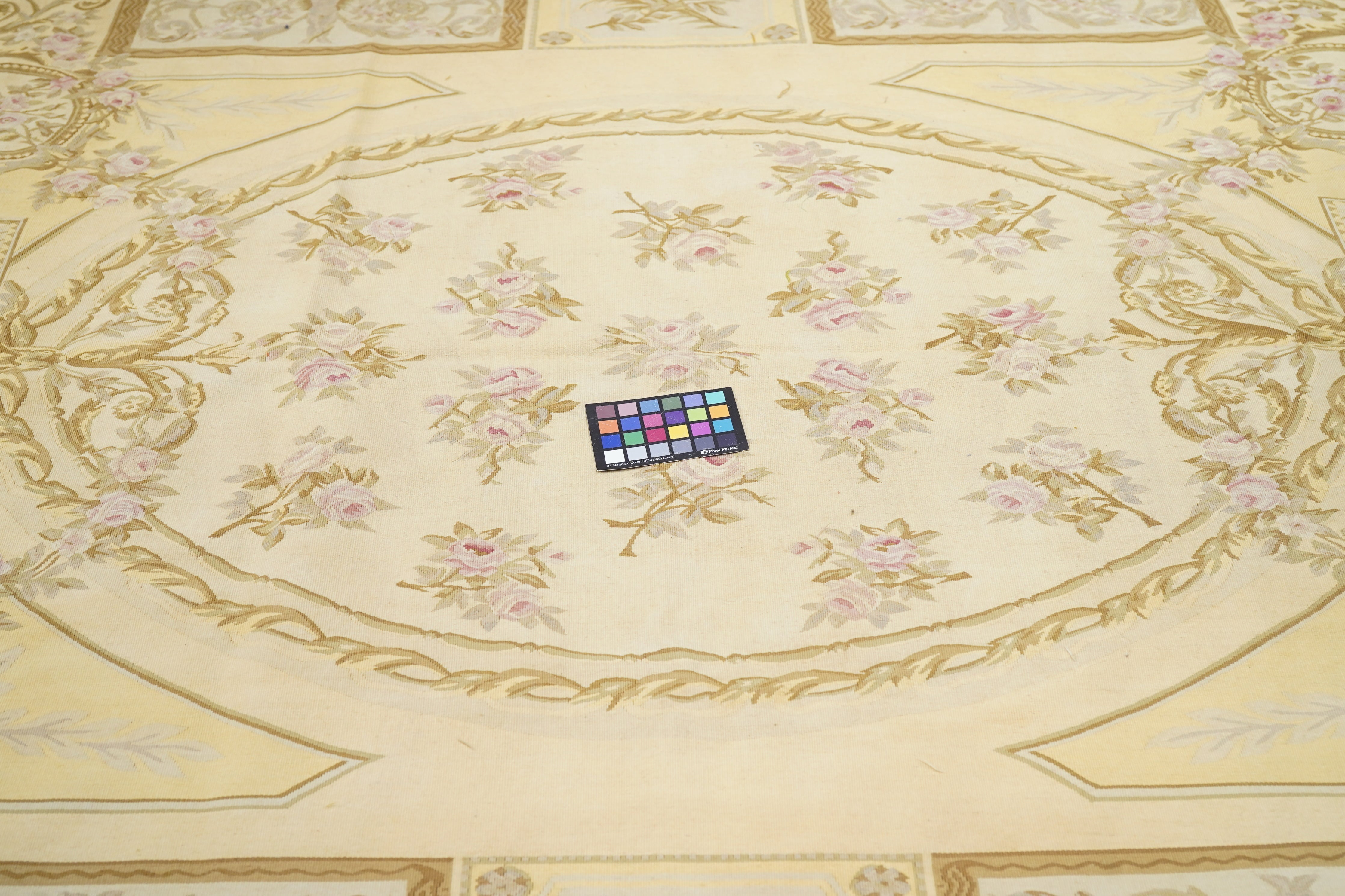 Aubusson Rug 6'0" x 9'0"