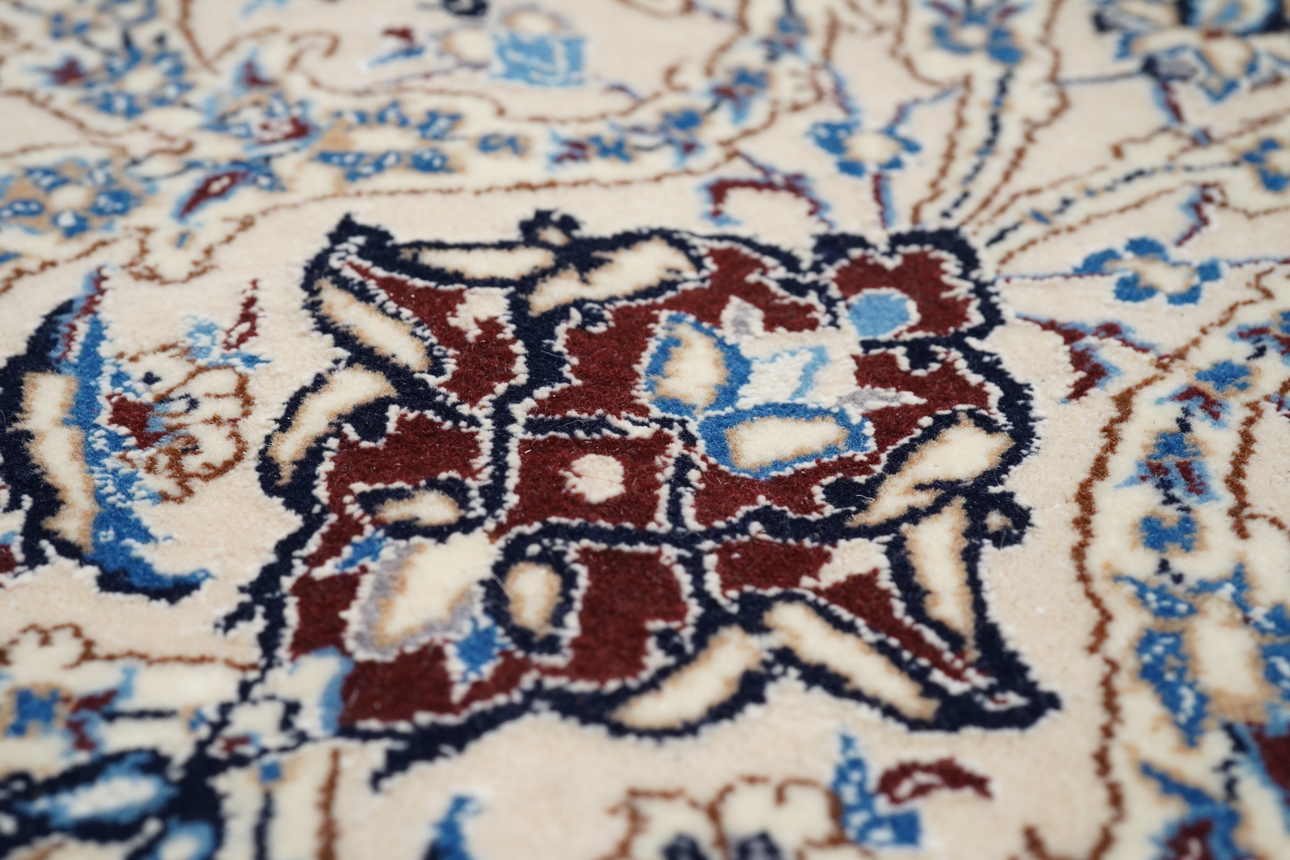 Extremely Ffine Nain Rug Wool & Silk Rug 6'11'' x 10'5''