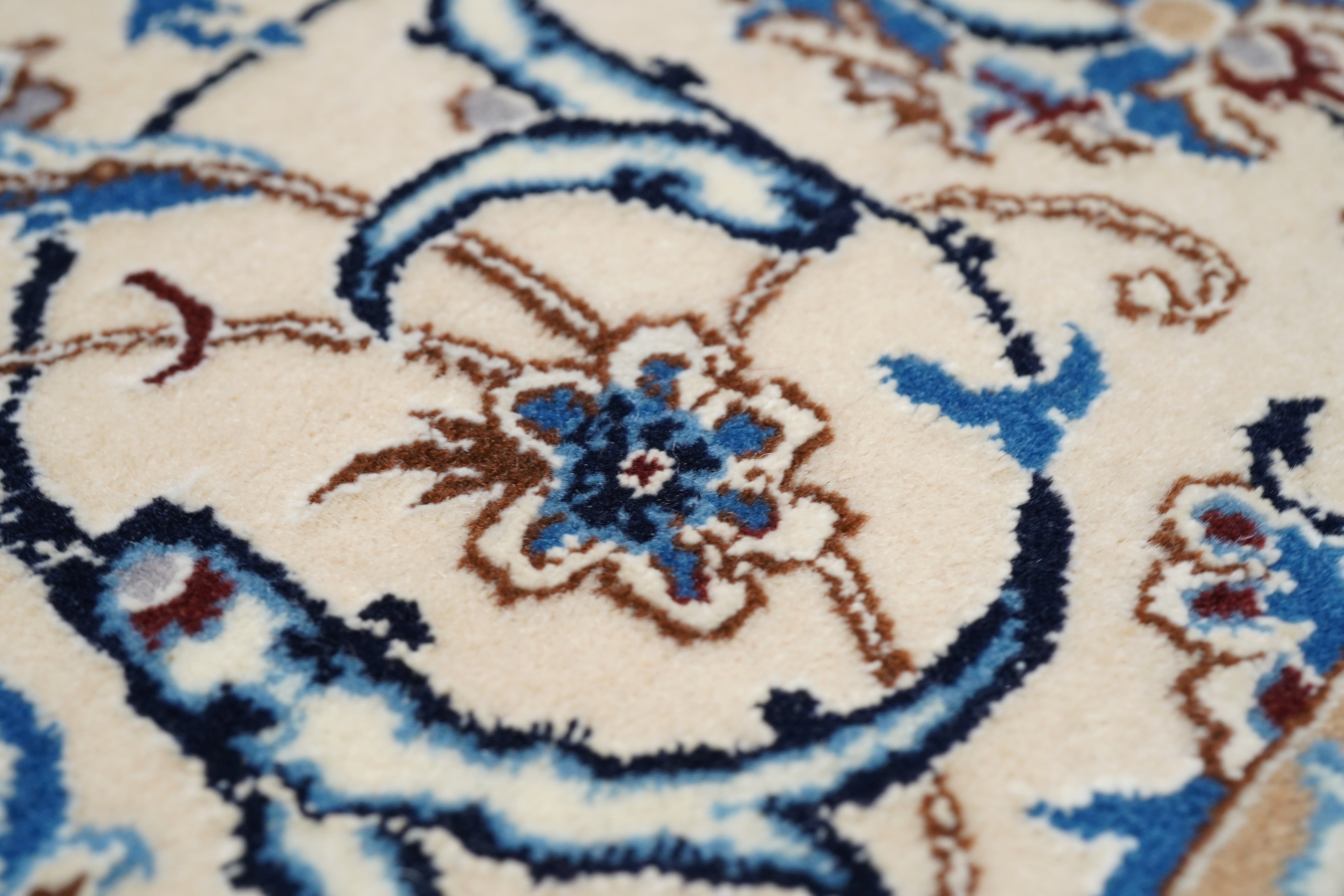 Extremely Ffine Nain Rug Wool & Silk Rug 6'11'' x 10'5''