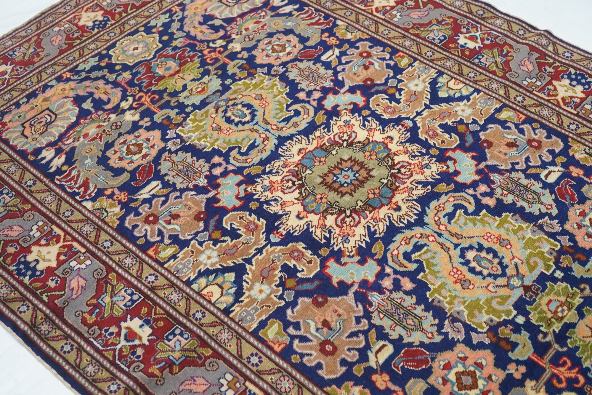 Vintage Turkish Keisari Rug 4'10'' X 7'3''