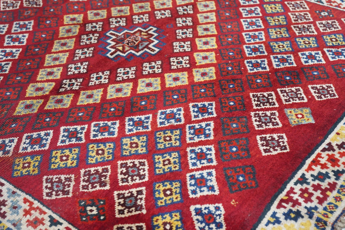 Fine Antique Gashgai Wool Rug 4'6'' x 5'3''