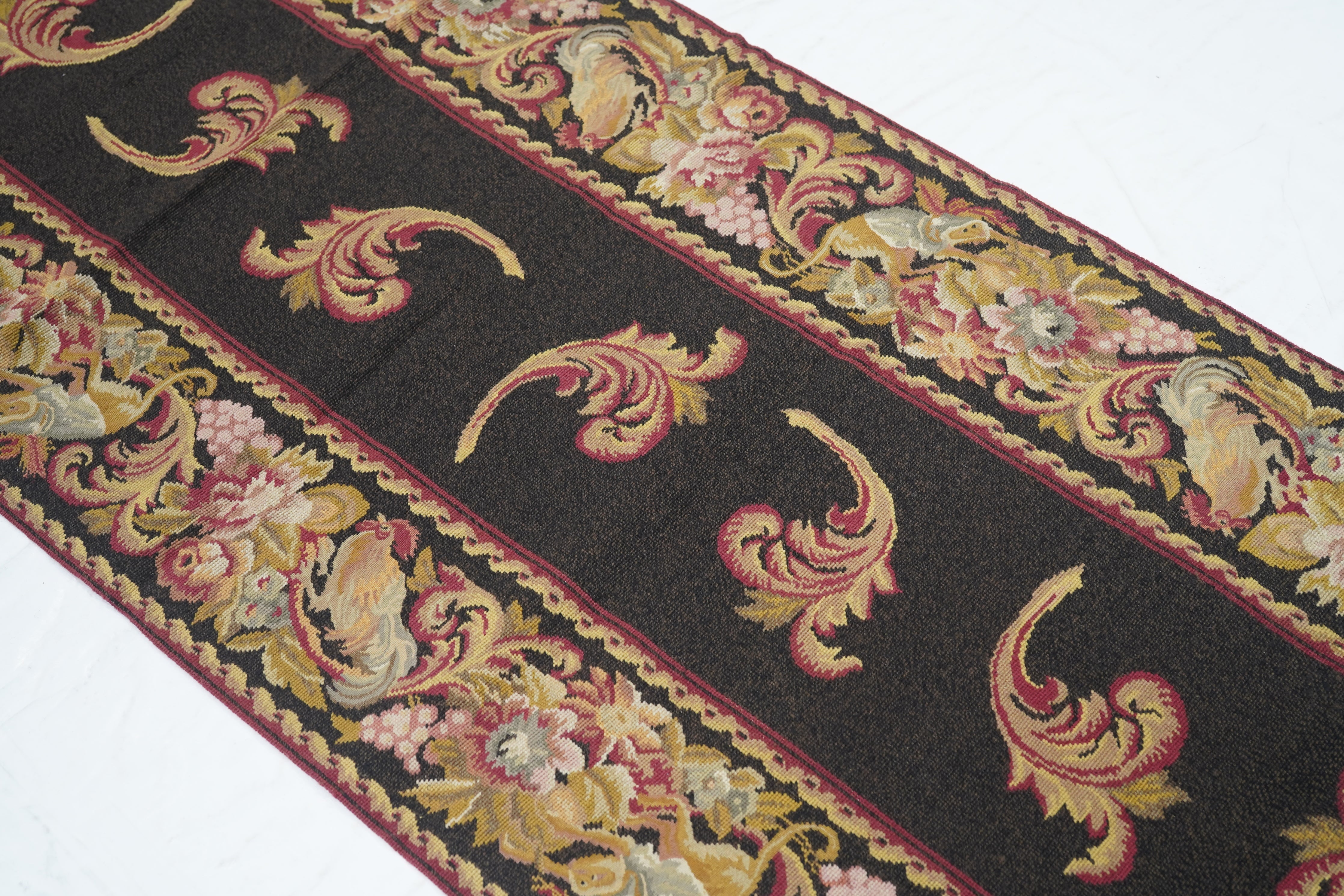 Needle Point Runner 2'8'' x 9'11''