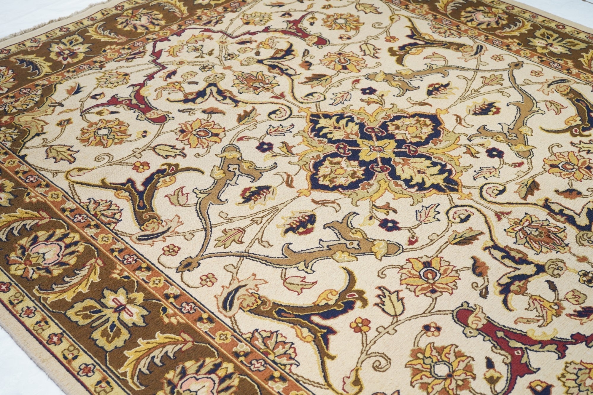 Sumak Rug 7'8'' x 9'8''