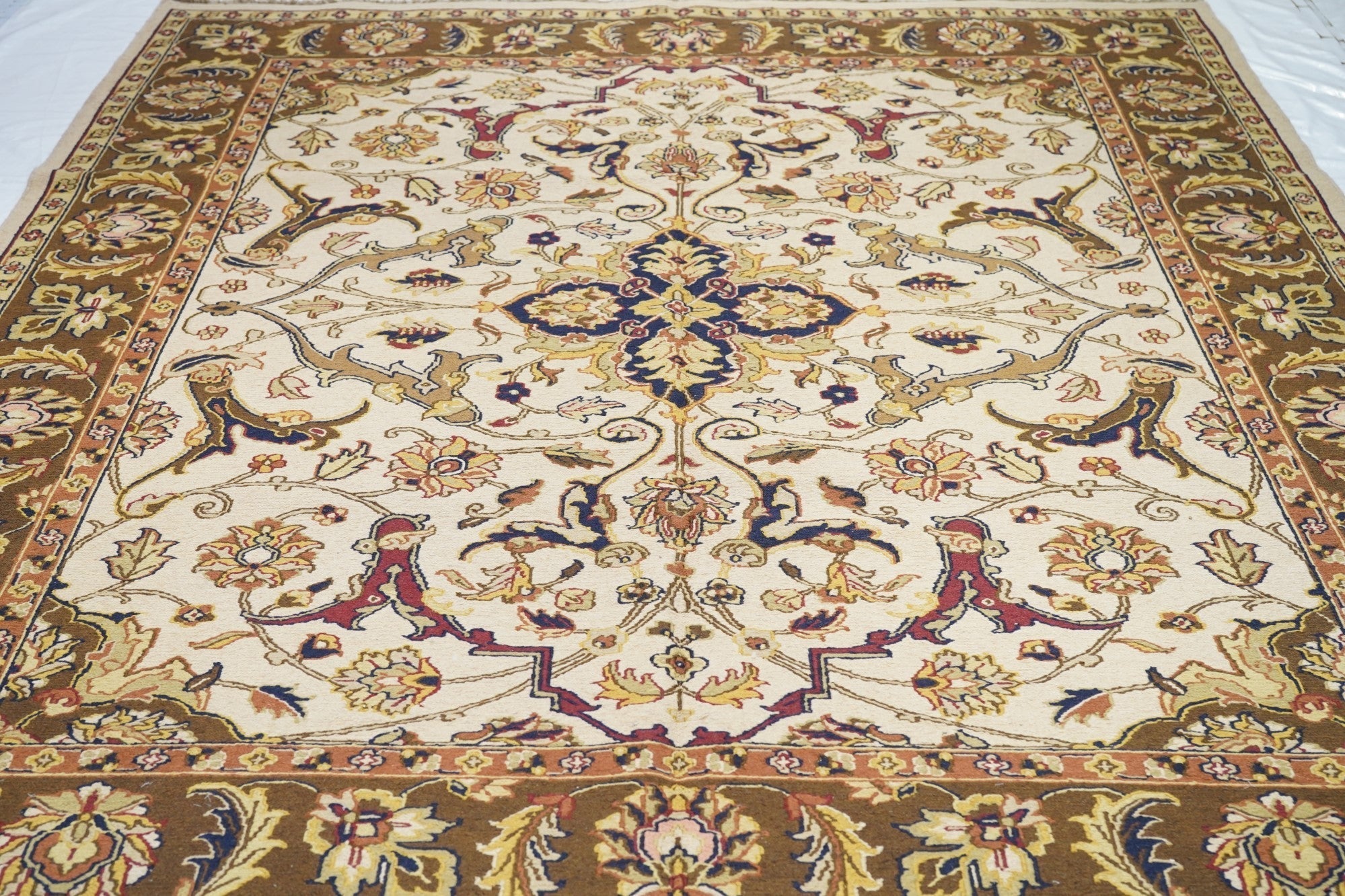 Sumak Rug 7'8'' x 9'8''