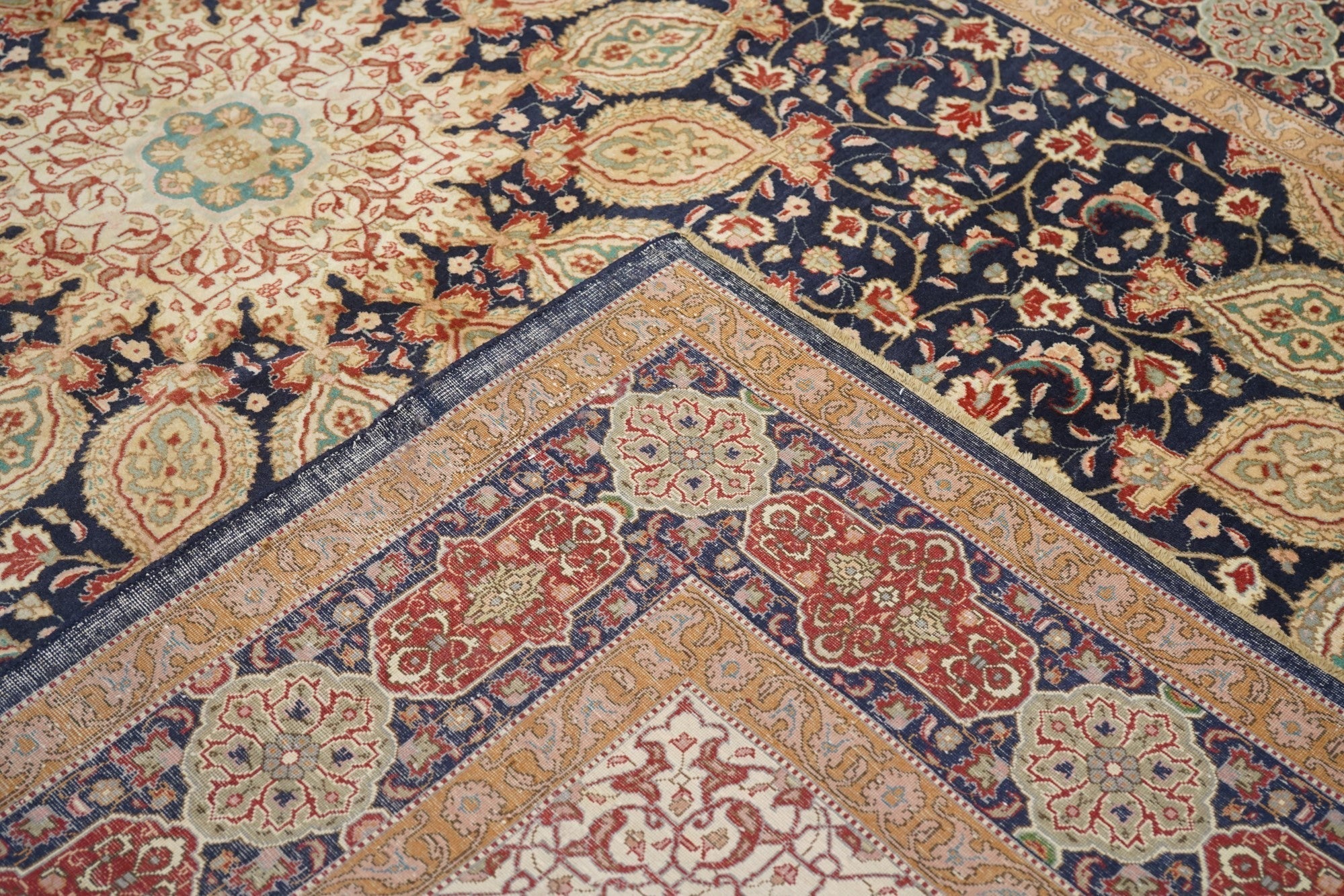 Fine Vintage Tabriz Rug 6'7'' x 10'1''