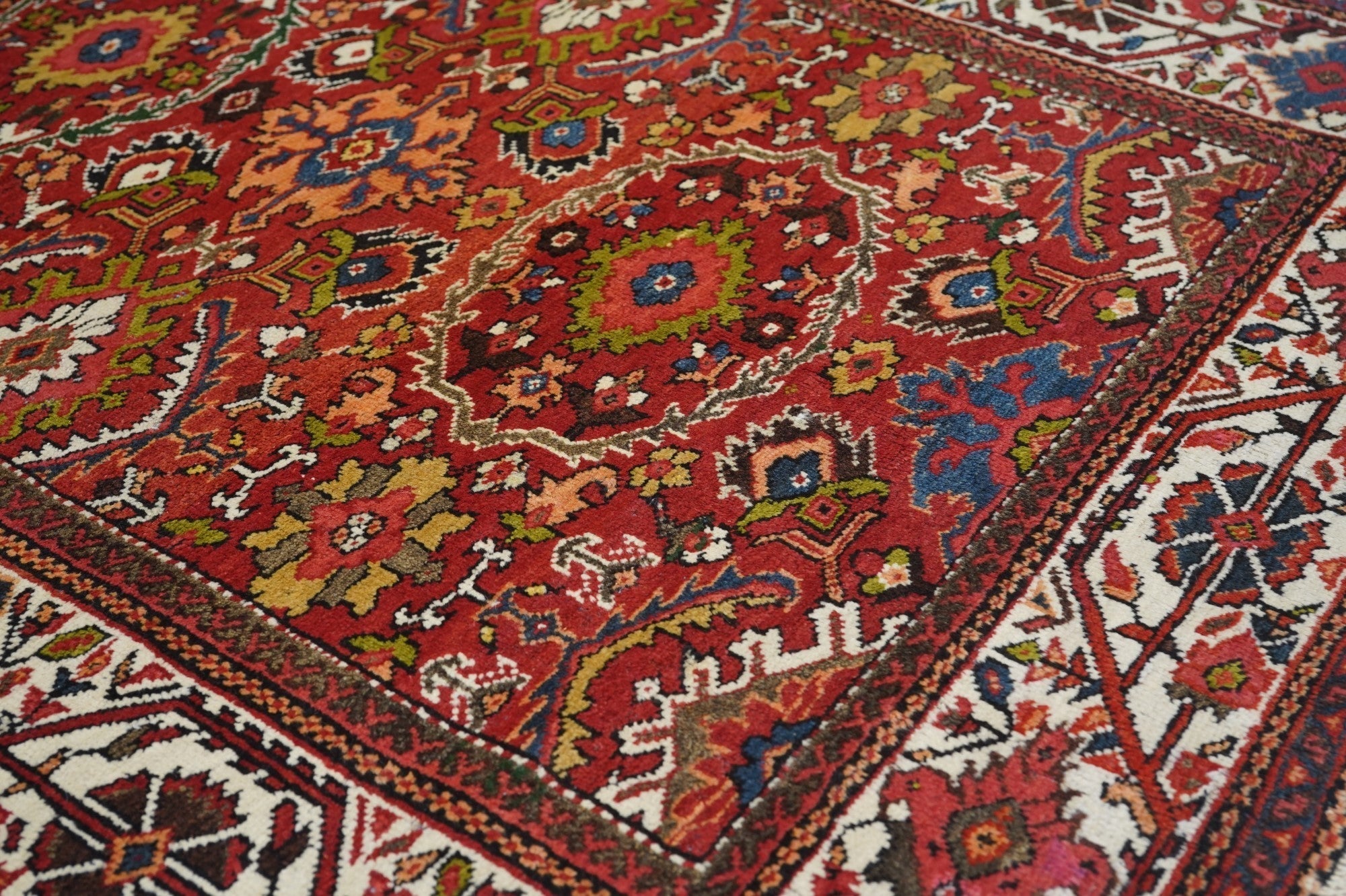 Antique Mahal Rug 4'6'' x 8'8''