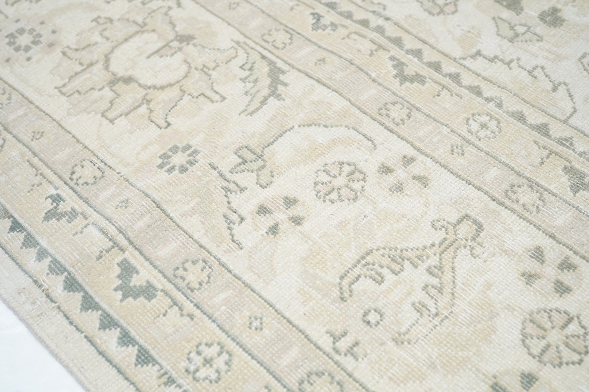 Vintage Tabriz Rug 7'9'' x 11'3''