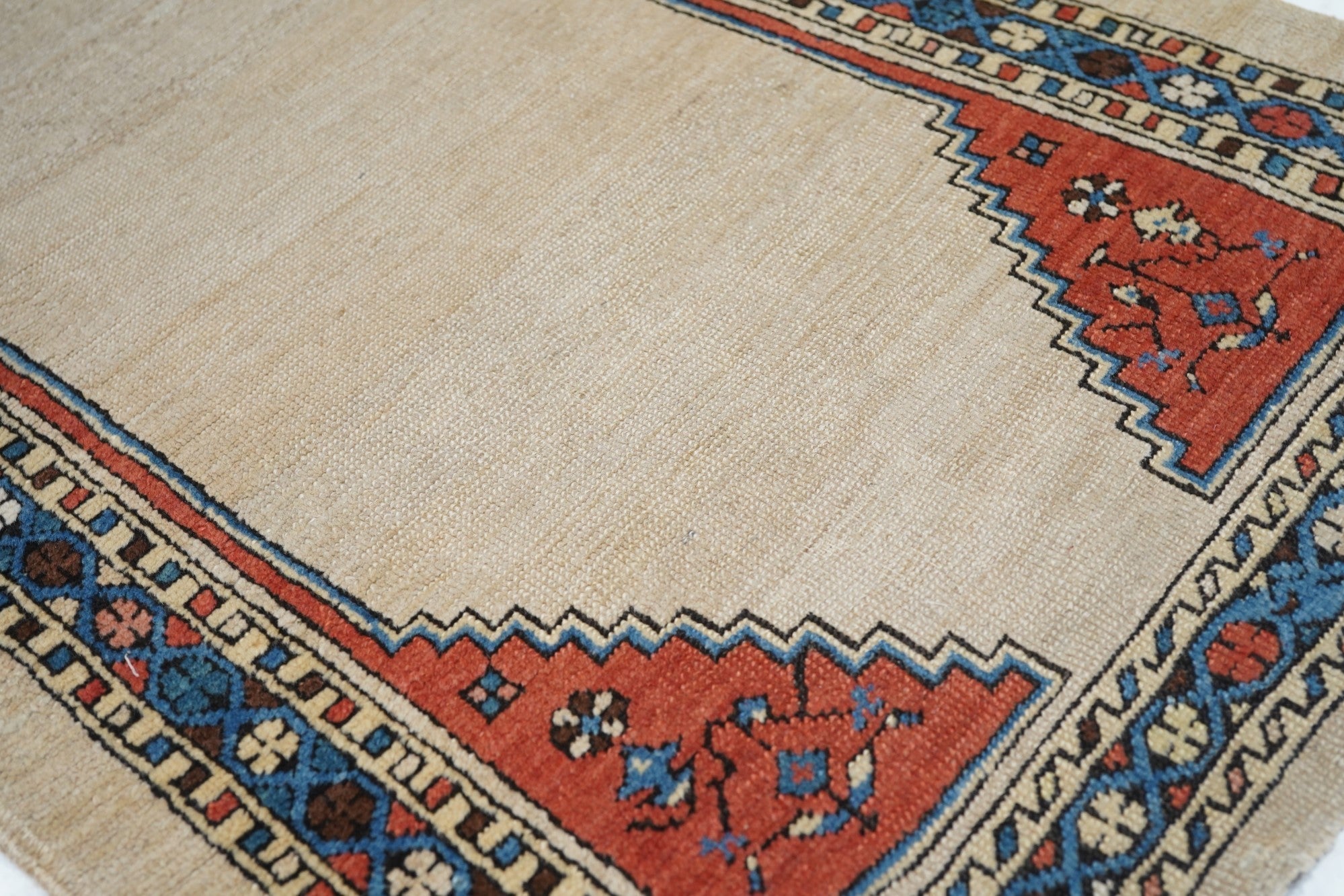 Antique Bakhshayesh Rug 2'6'' x 4'3''