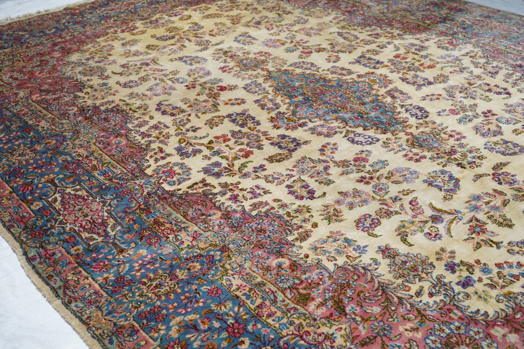 Vintage Kerman Rug 9'8'' x 13'7''