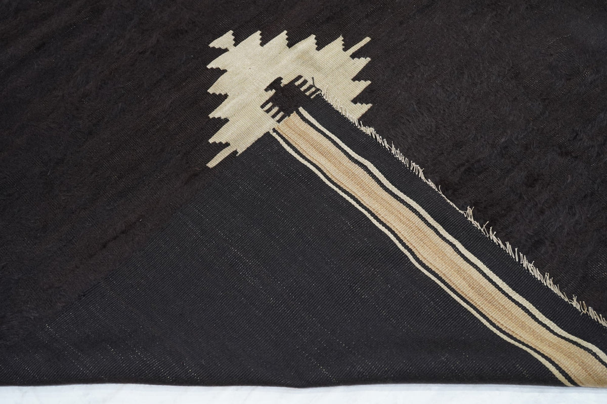 Vintage Moroccan Kilim Rug 4'5'' x 5'4''