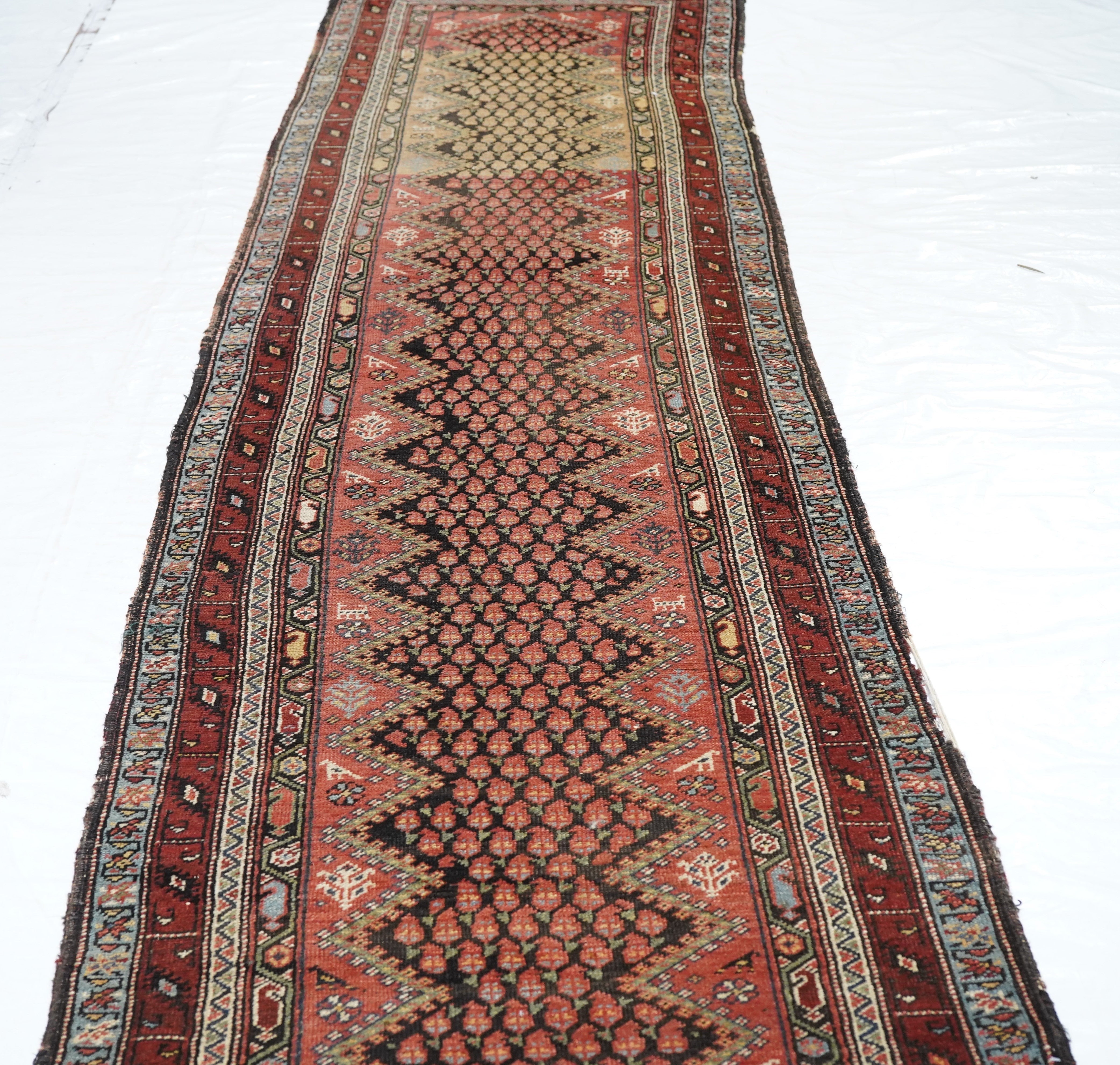 Antique NW Runner 3'2'' x 13'2''