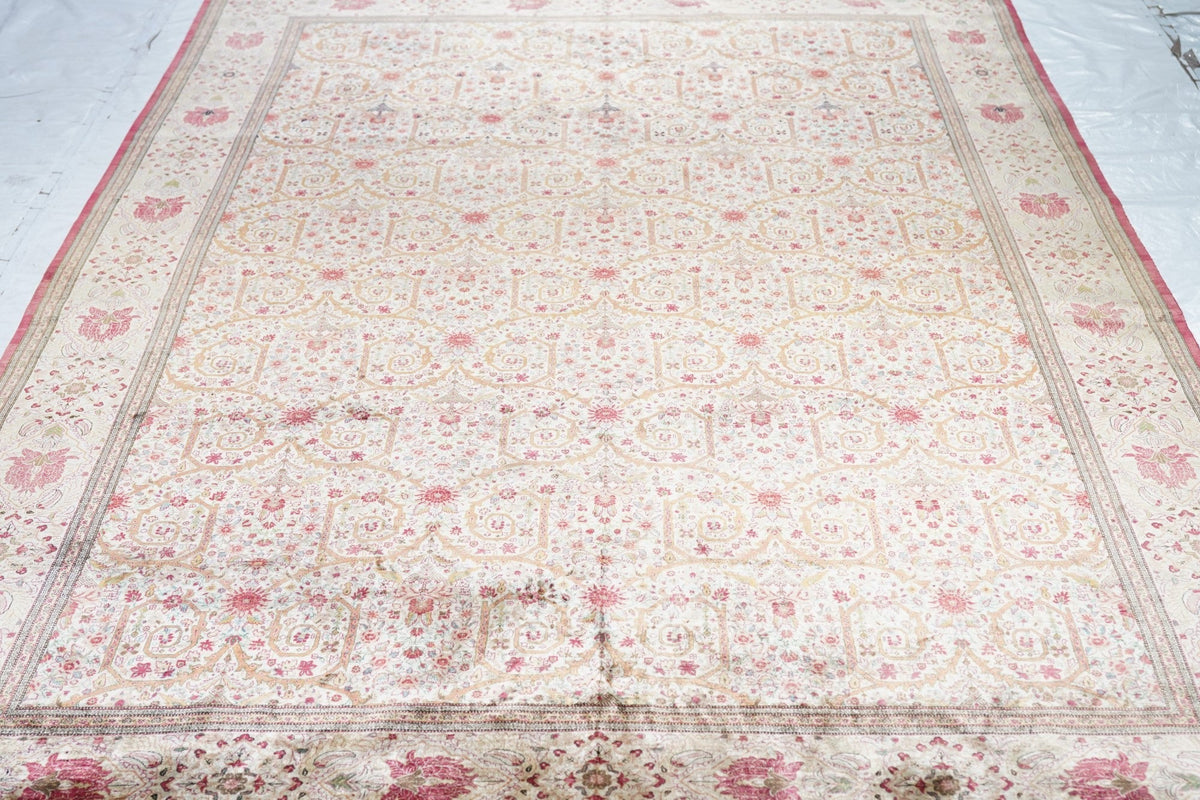 Extremely Fine Vintage Silk Qum Rug 6'6'' x 9'5''