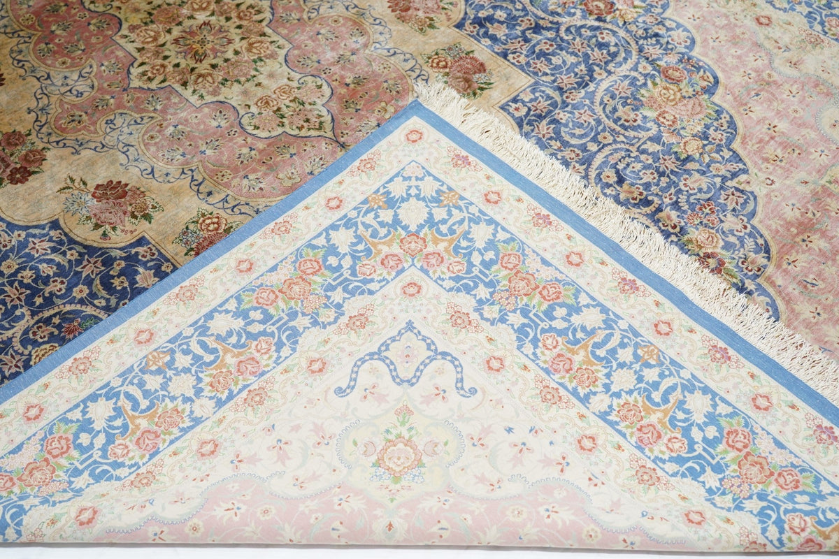 Extremely Fine Vintage Silk Qum Rug 6'5'' x 9'8''
